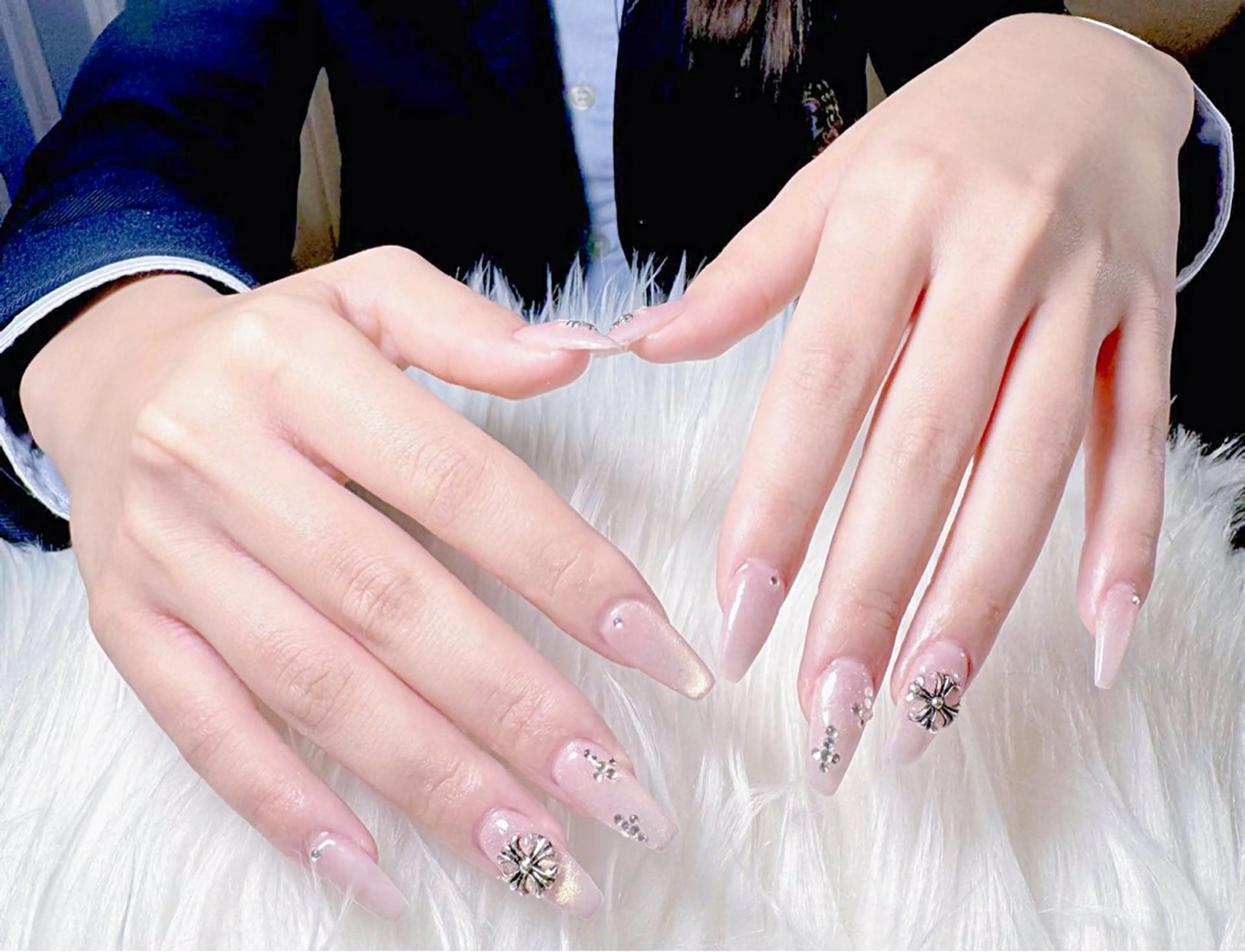ネイル NekoNailsalon所属・グエン アンのネイルデザイン