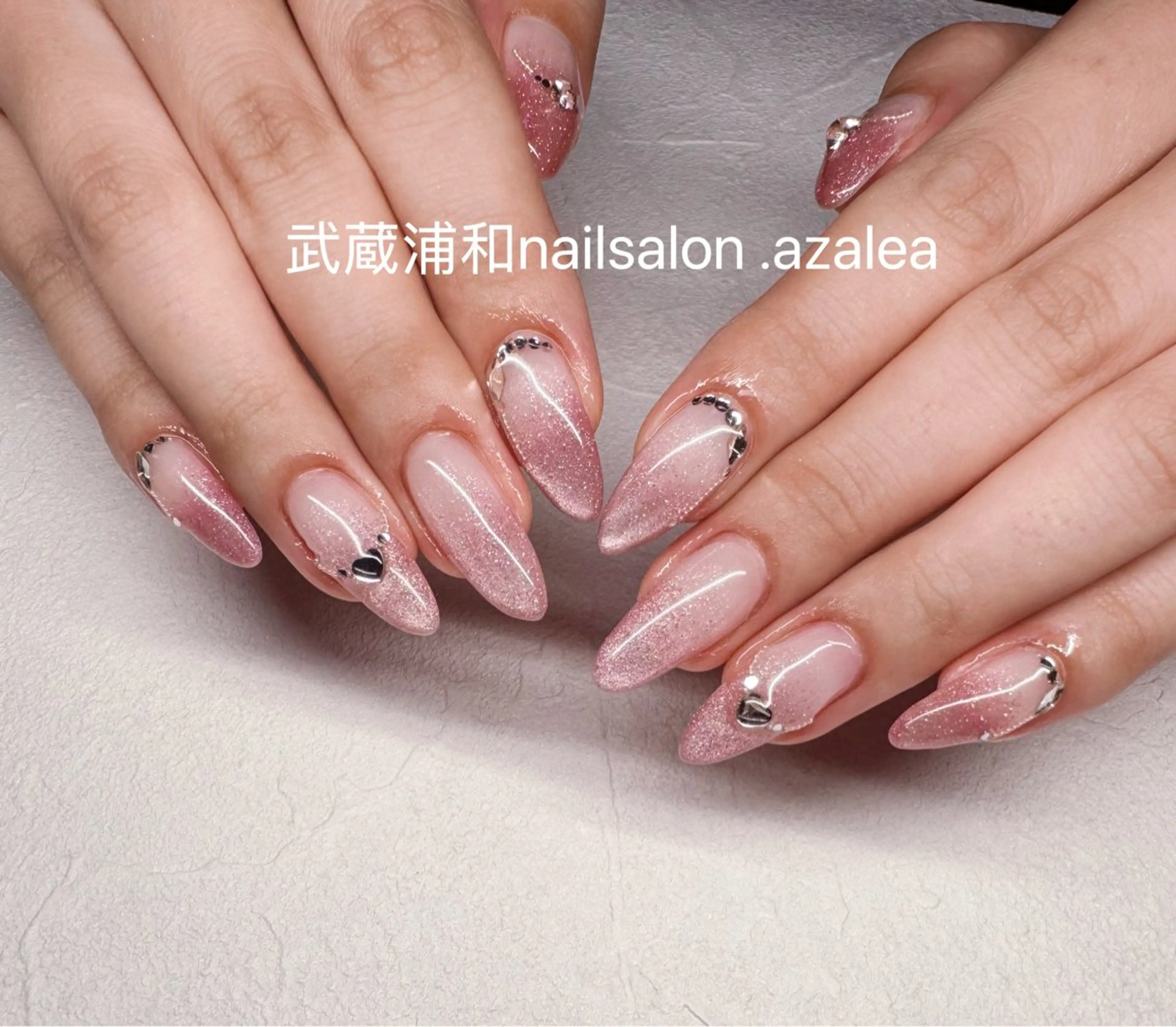 ネイル ハンドネイル R inのネイルデザイン