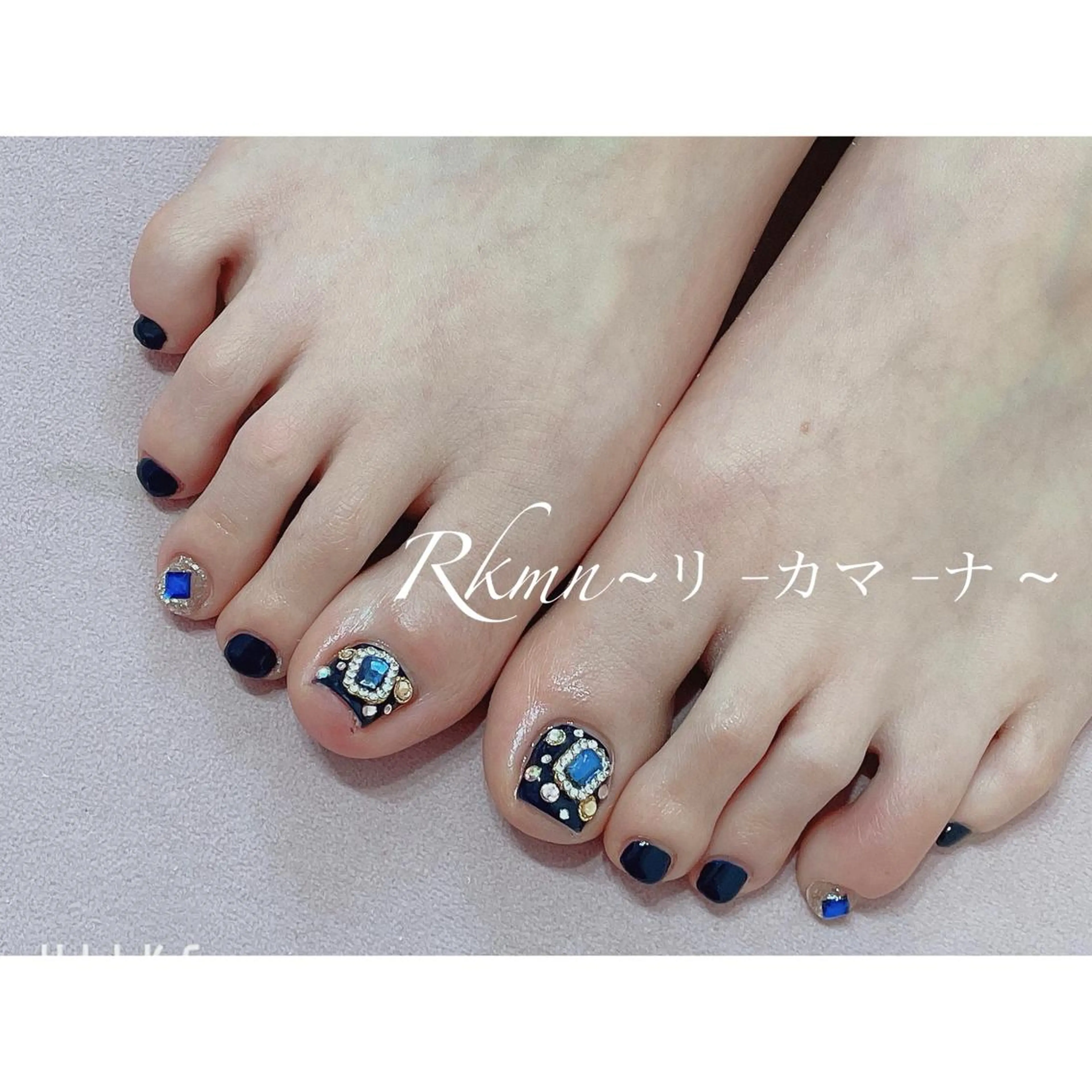 ネイル アートネイル フットネイル ネイビー 春ネイル Rkmn ~リ-カマ-ナ~のネイルデザイン