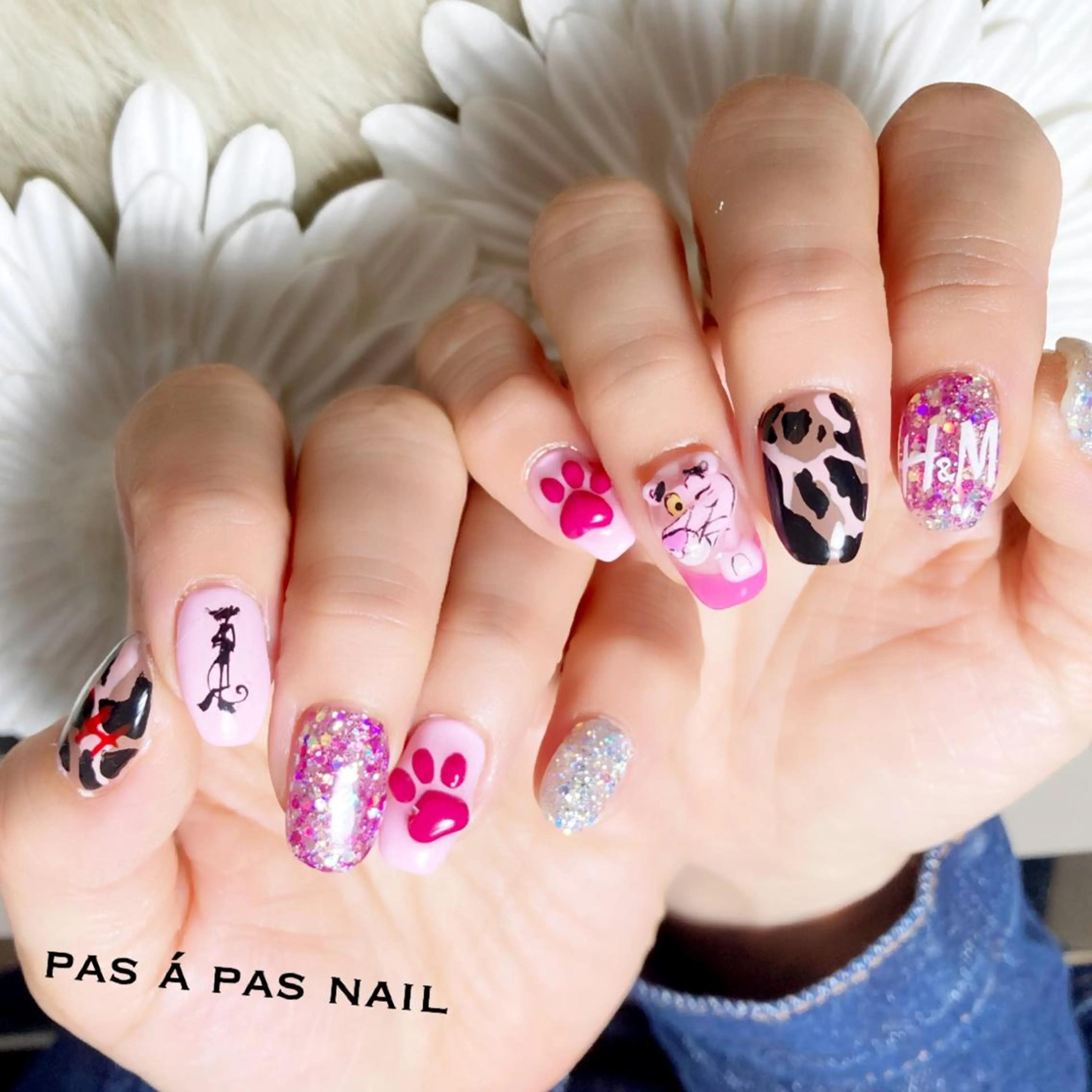 ネイル Yakko pas á pasのネイルデザイン