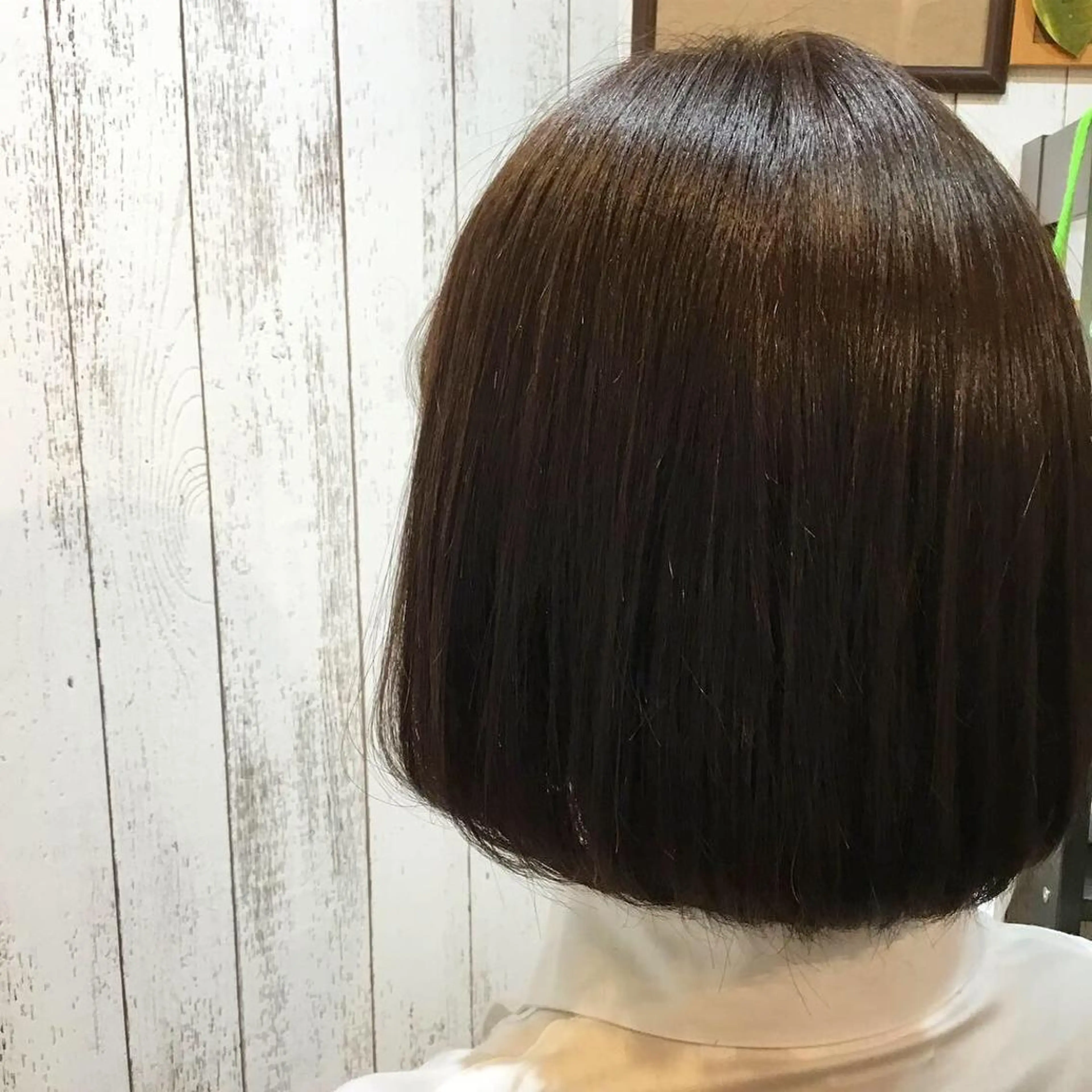 ショート カラー パーマ embrace エンブレイスのヘアスタイル