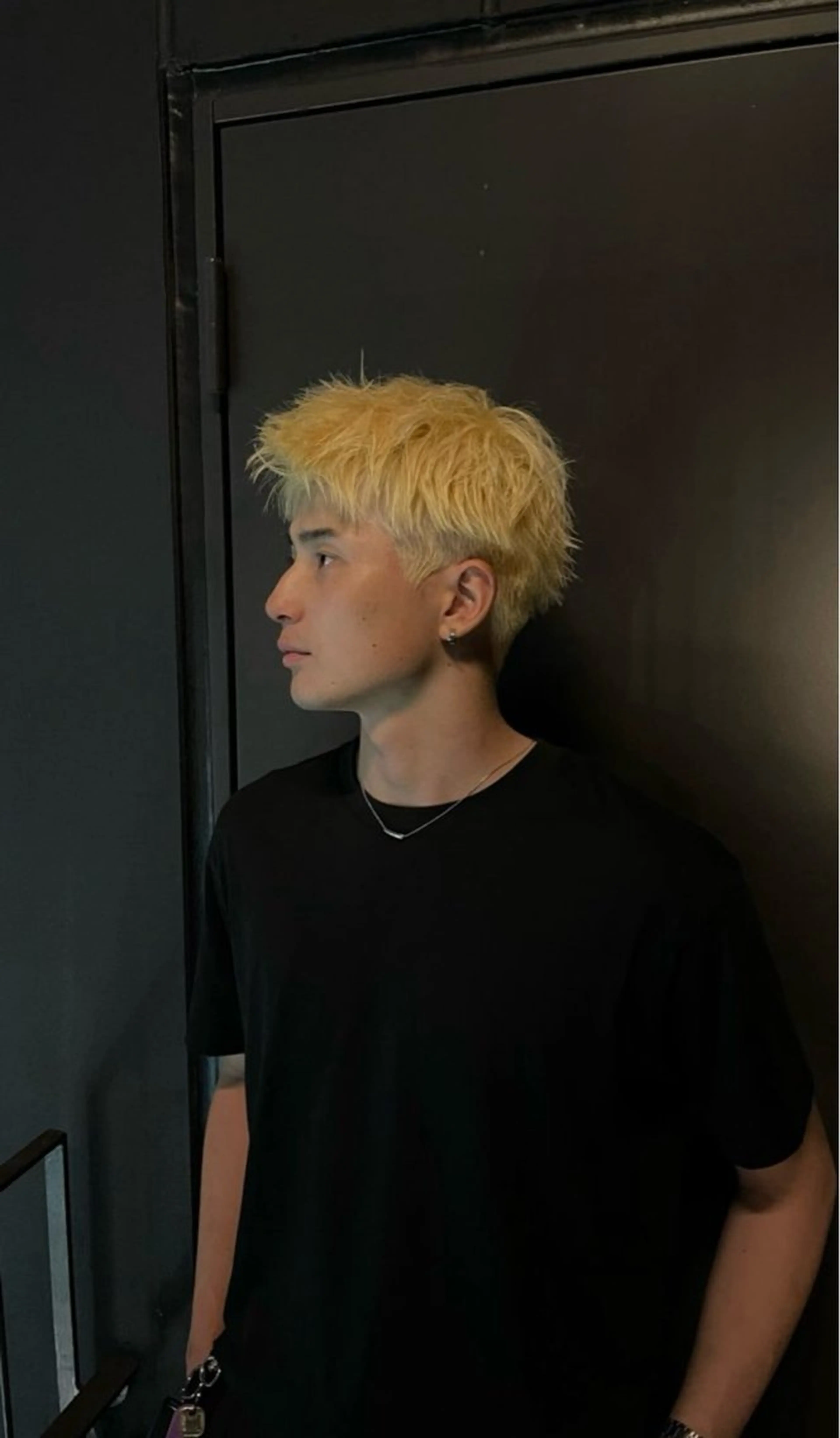 カラー メンズ メンズブリーチ ブリーチ 抜きっぱなしブロンド ヘアカラー トリートメント メンズ/シャドウ/ 波巻き/kyogoのヘアスタイル