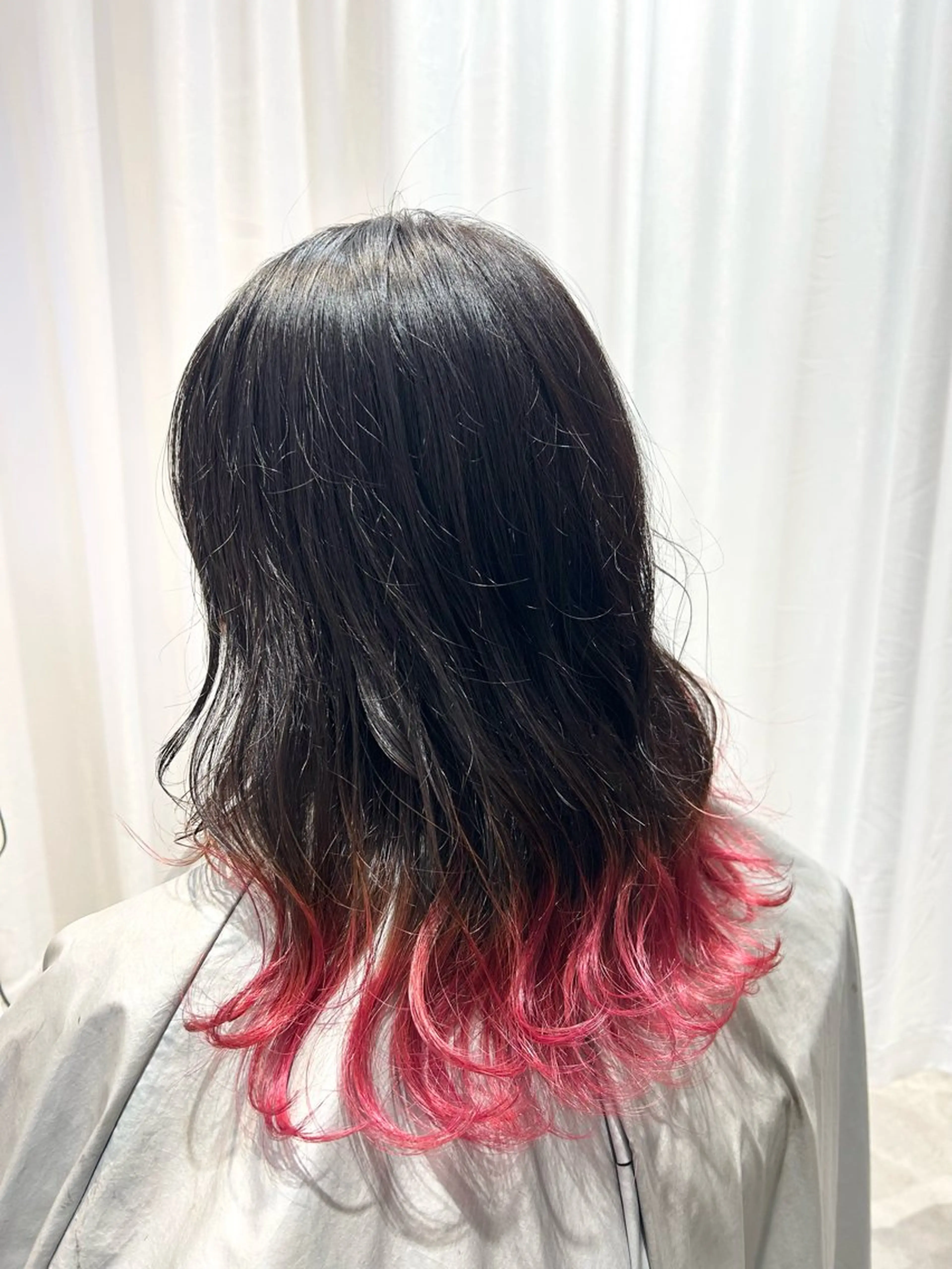 ミディアム カラー ブリーチ ブラウンカラー ケアブリーチ ダークブラウン グラデーションカラー カット ヘアカラー トリートメント 松岡 恭弘のヘアスタイル