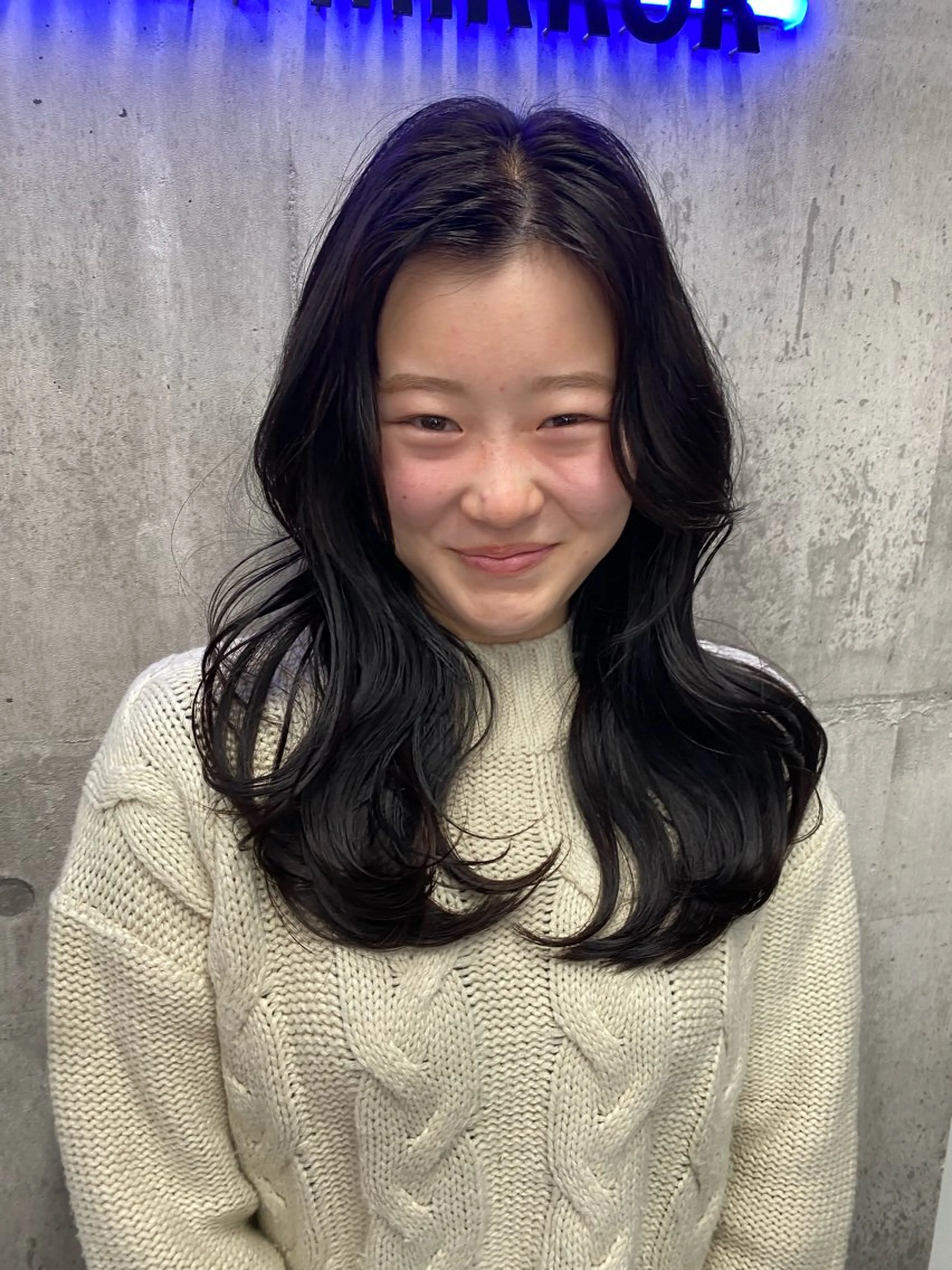 ロング カラー ヘアアレンジ ヘアカラー のん🎀ハイトーン/ レイヤーカット🐳のヘアスタイル