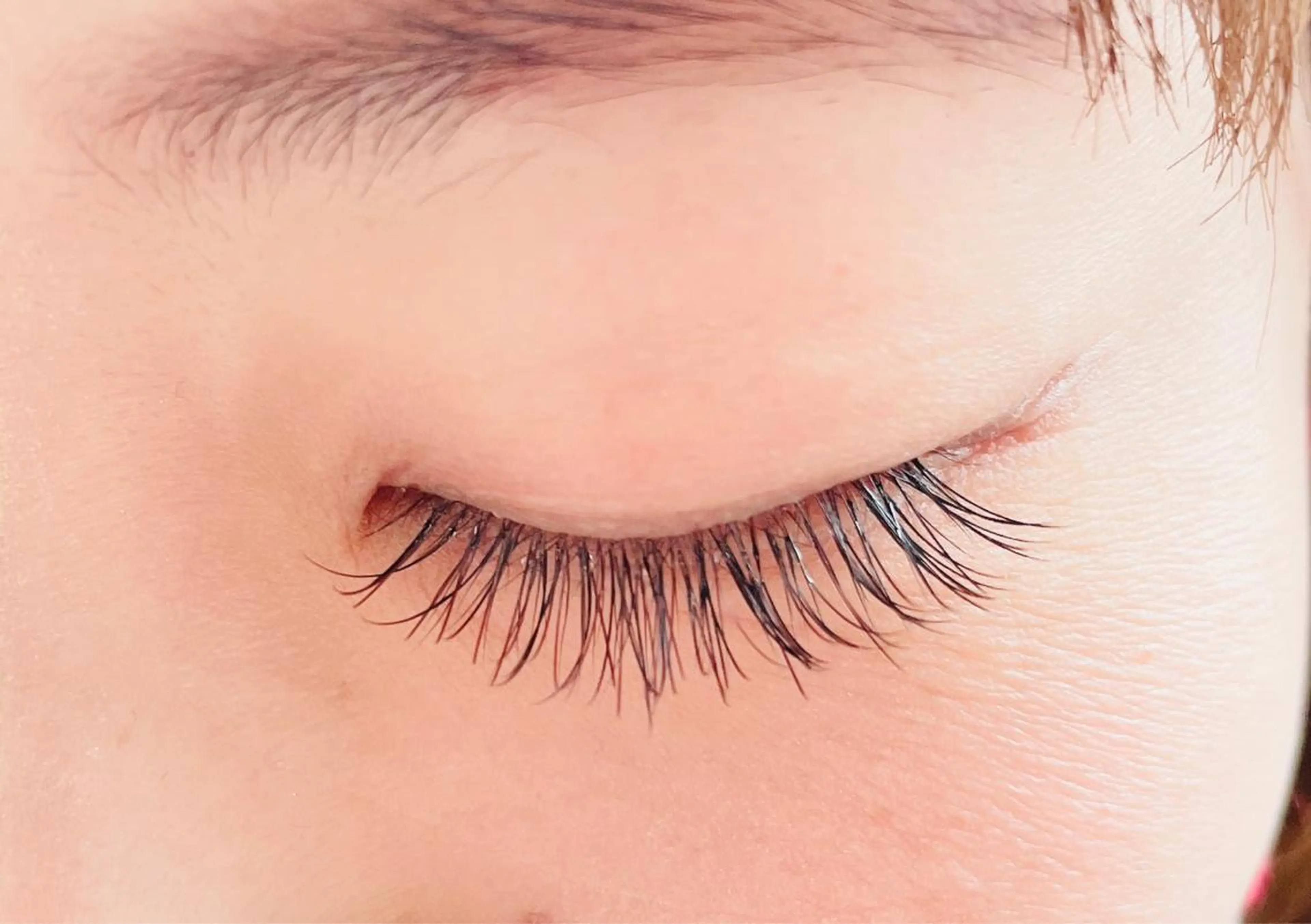 マツエク・マツパ 1ヶ月後も半分残る 高持続LEDエクステのマツエク・マツパデザイン