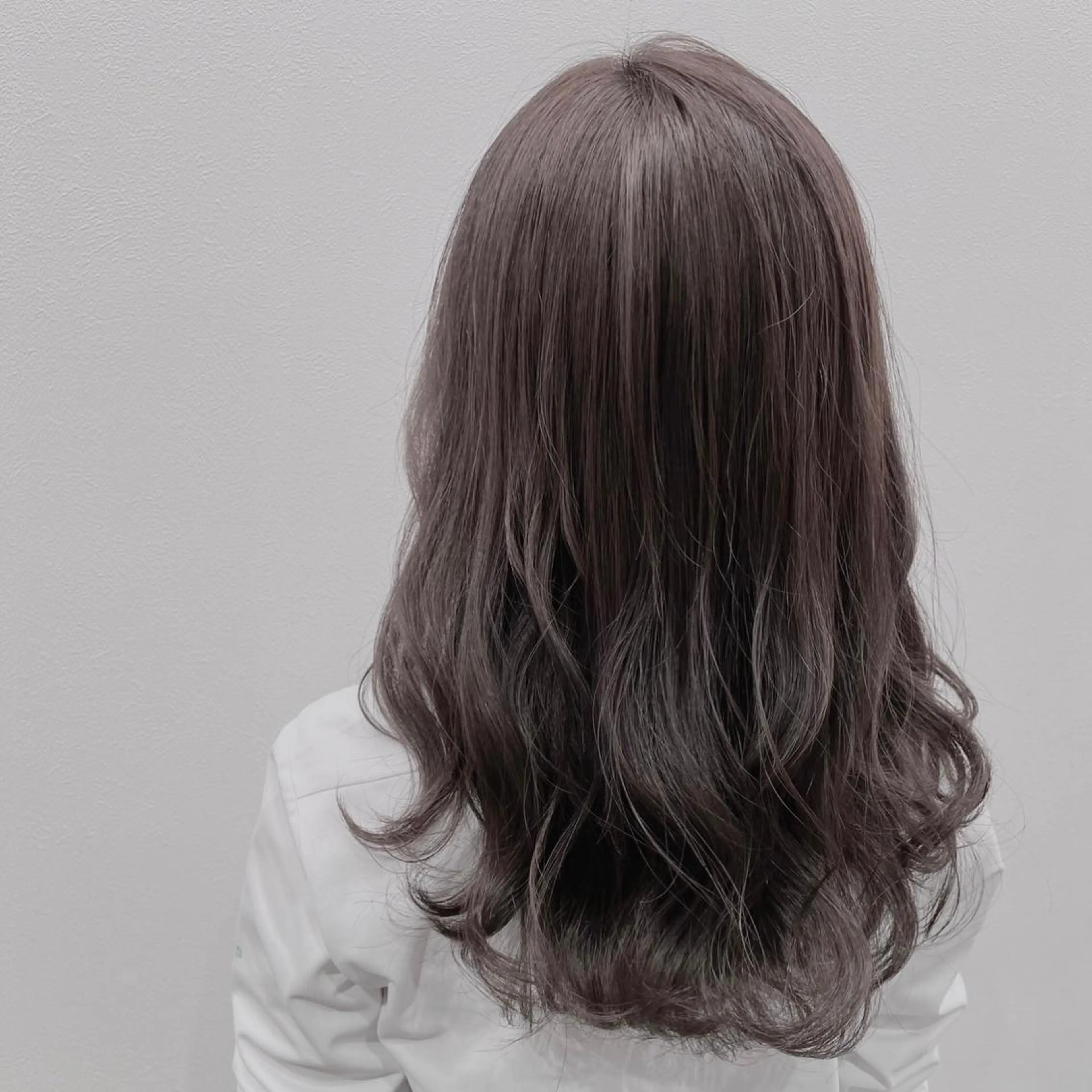 セミロング カラー ☁️グレージュカラー TAKUYA☁️のヘアスタイル