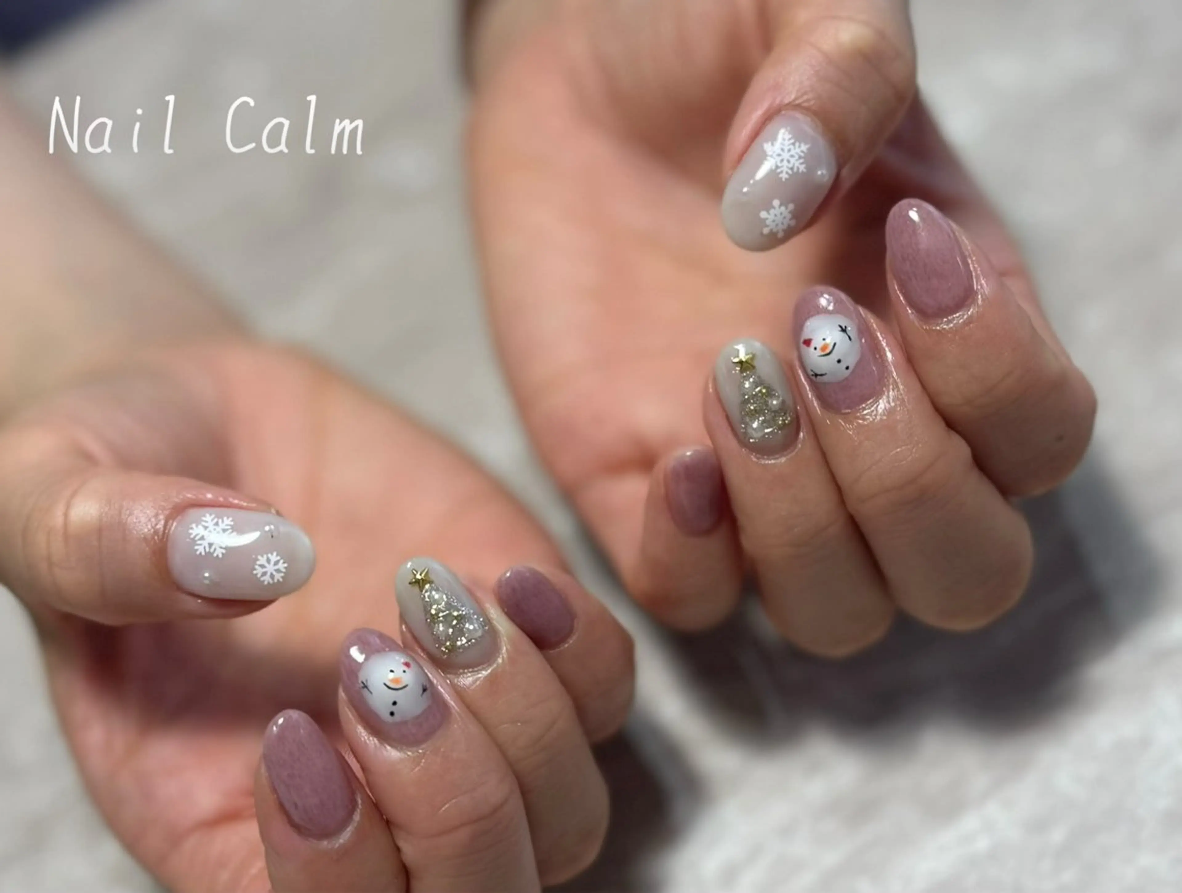 ネイル アートネイル 冬ネイル クリスマス ハンドネイル Nail Calm所属・プライベートサロン Calmのネイルデザイン