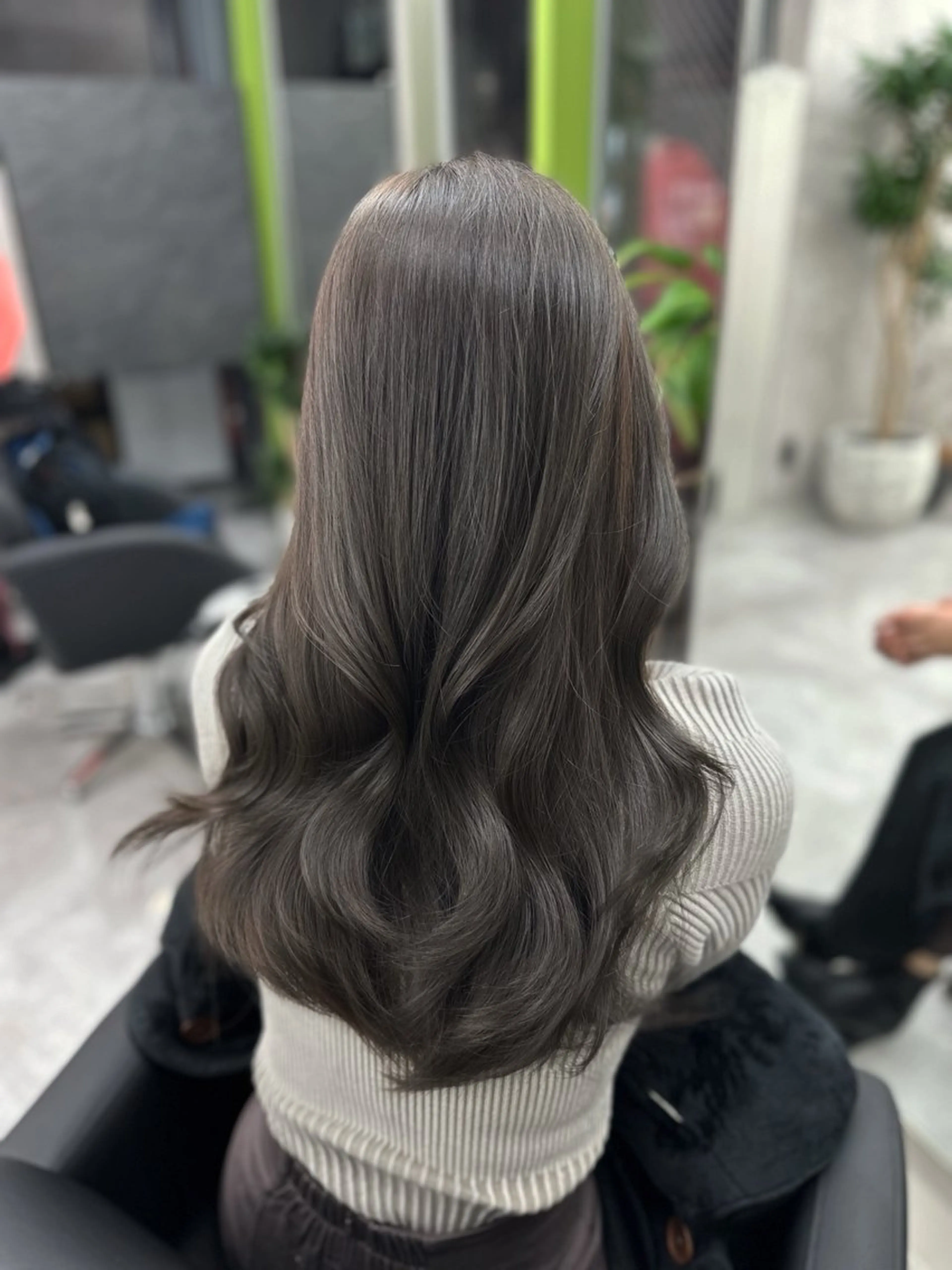 ロング カラー ブリーチ ダブルカラー ブリーチなしカラー 顔まわりレイヤー 顔周りカット カット ヘアカラー トリートメント なんば/透明感カラー 韓国ヘア/田之上千尋のヘアスタイル
