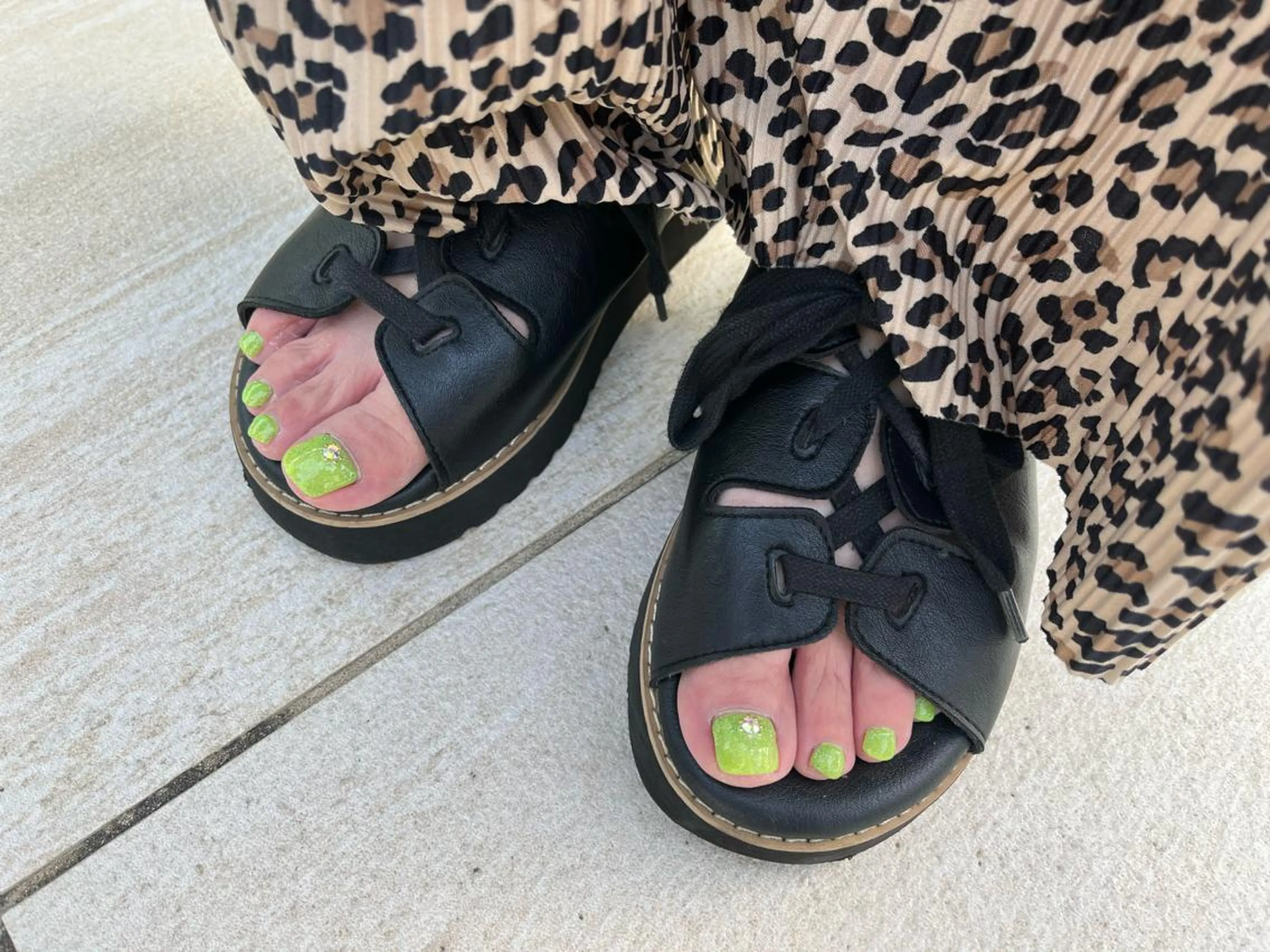 フットジェルネイルアート4本コース✳︎フットバス付き✳︎オフ込み、ケア込み✳︎7700円の写真