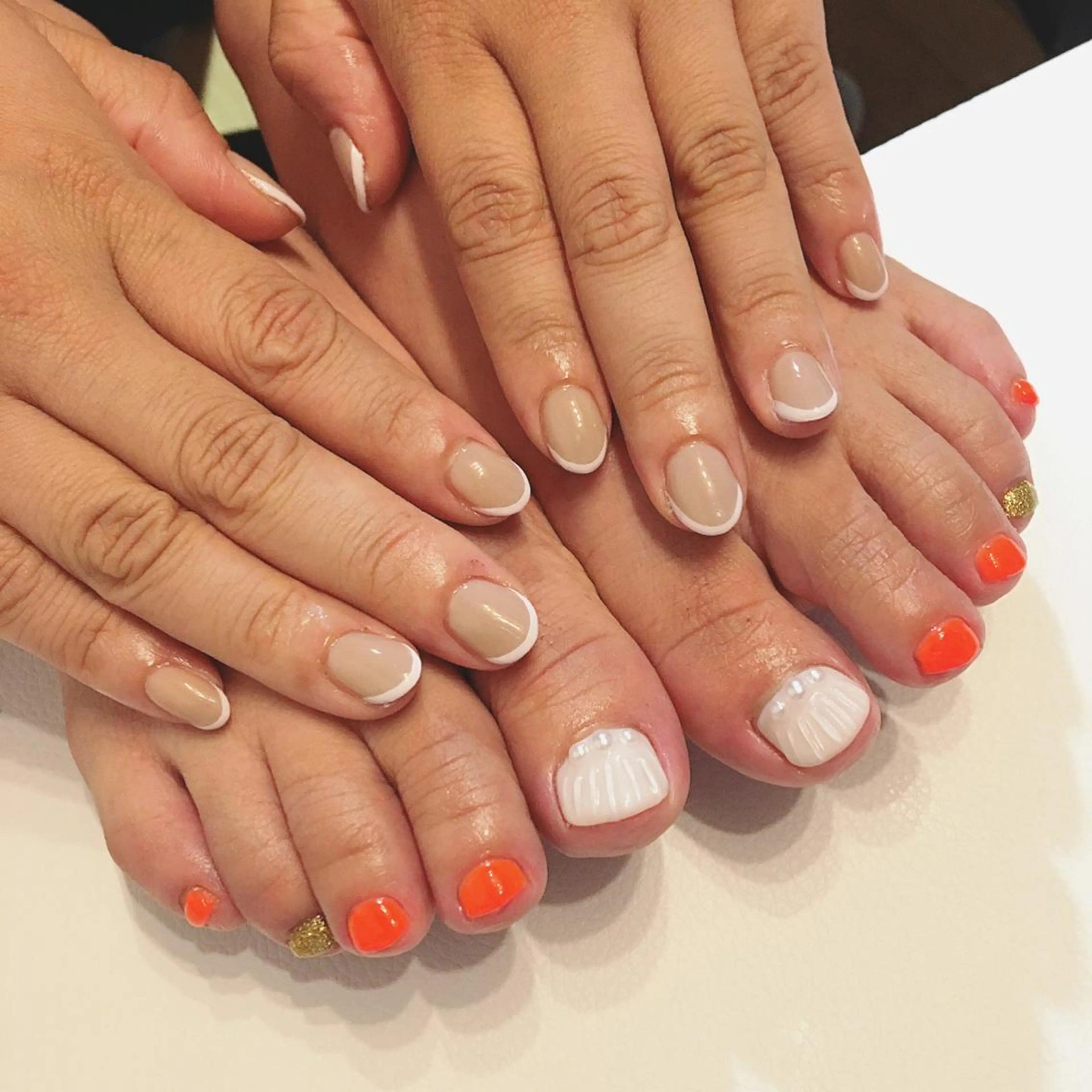 ネイル アートネイル フレンチネイル オレンジ THECOLORS所属・近貞 莉奈のネイルデザイン