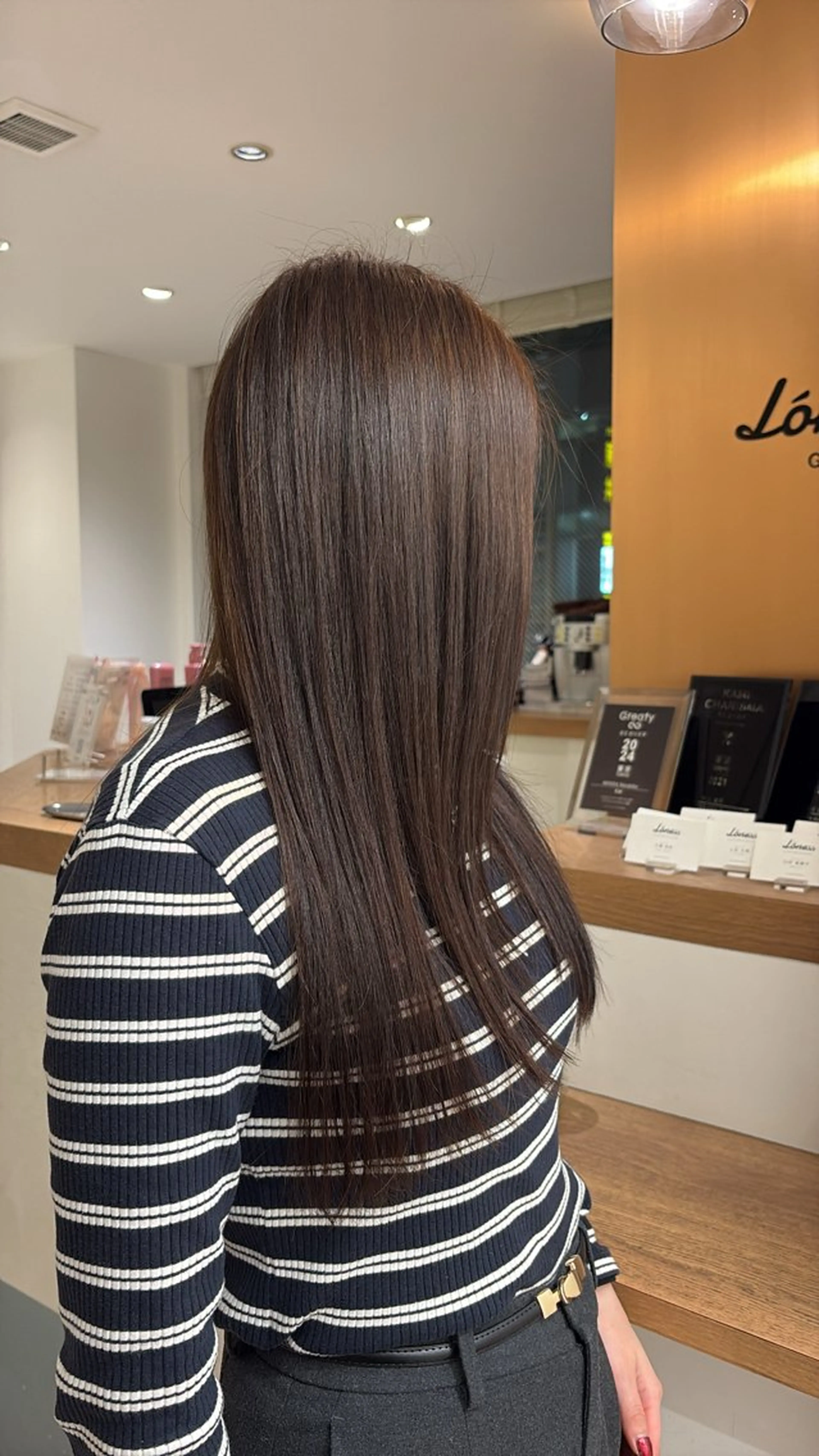 カラー ブラウンカラー 透明感カラー ヘアカラー トリートメント LONESS   表参道所属・桃崎 晏地のヘアスタイル