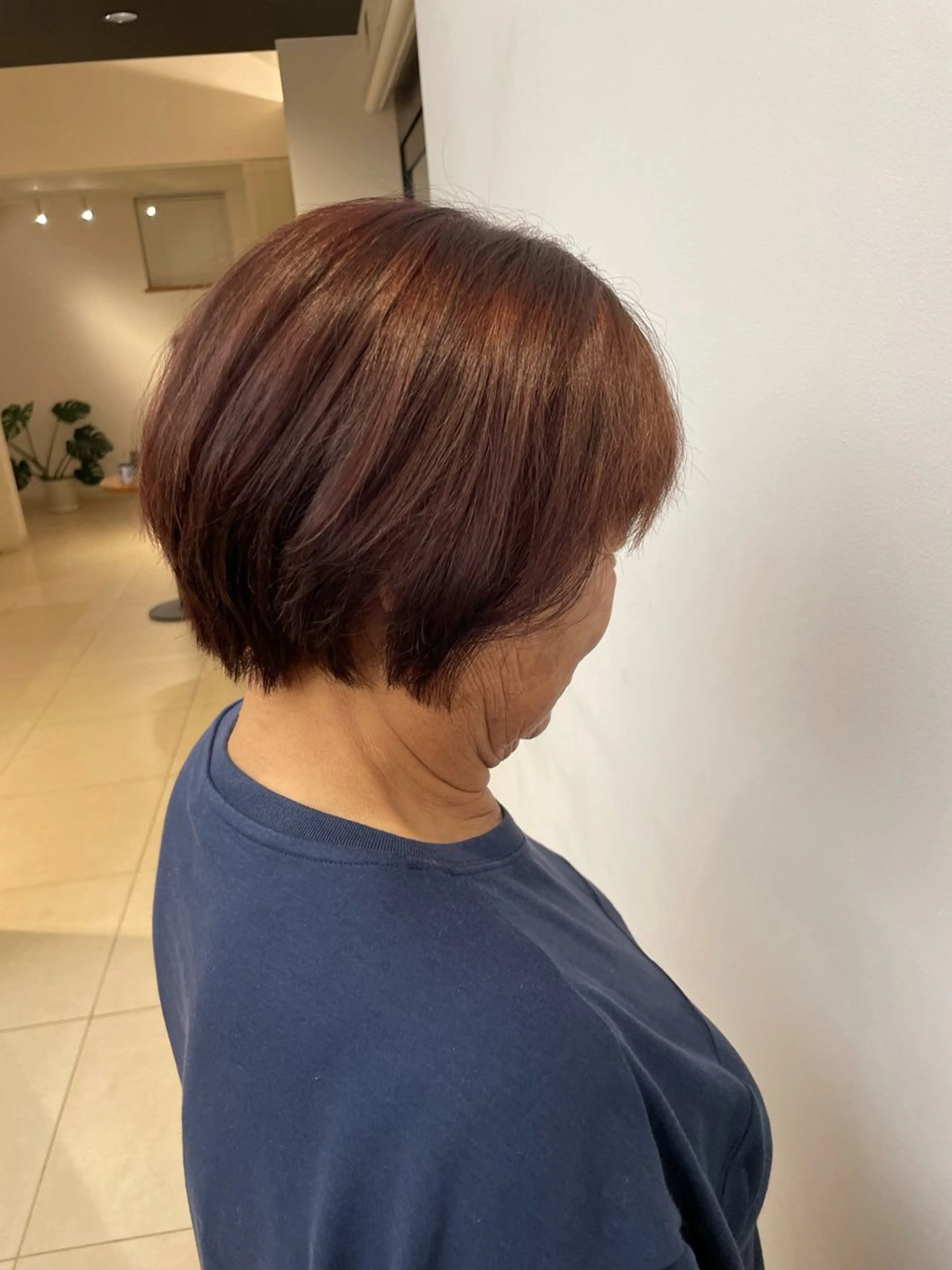 ショート カラー 丸みショート ブラウンカラー ピンクカラー ピンクブラウン ショートヘア MINDS LINO Reinaのヘアスタイル