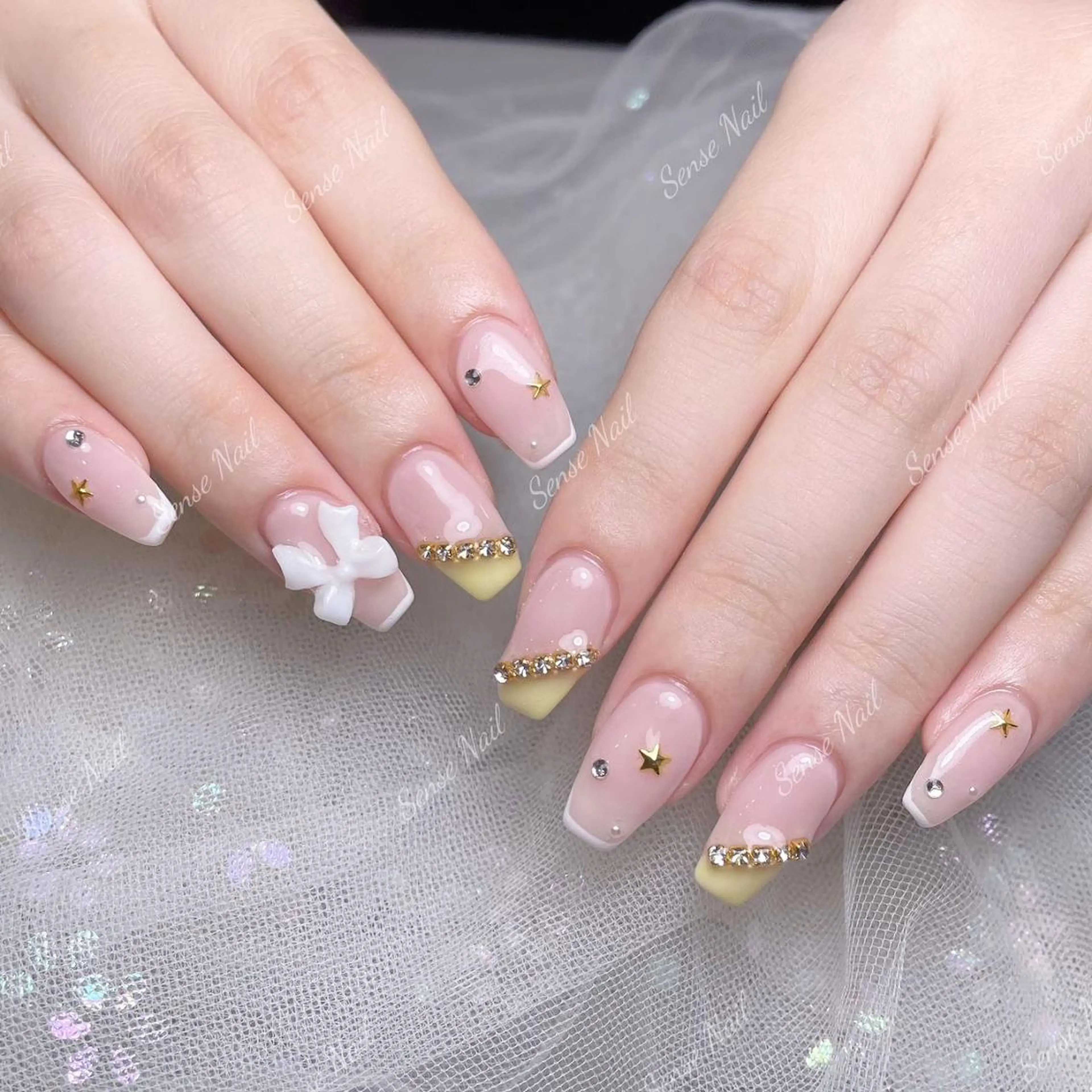 ネイル Queening 🦋のネイルデザイン