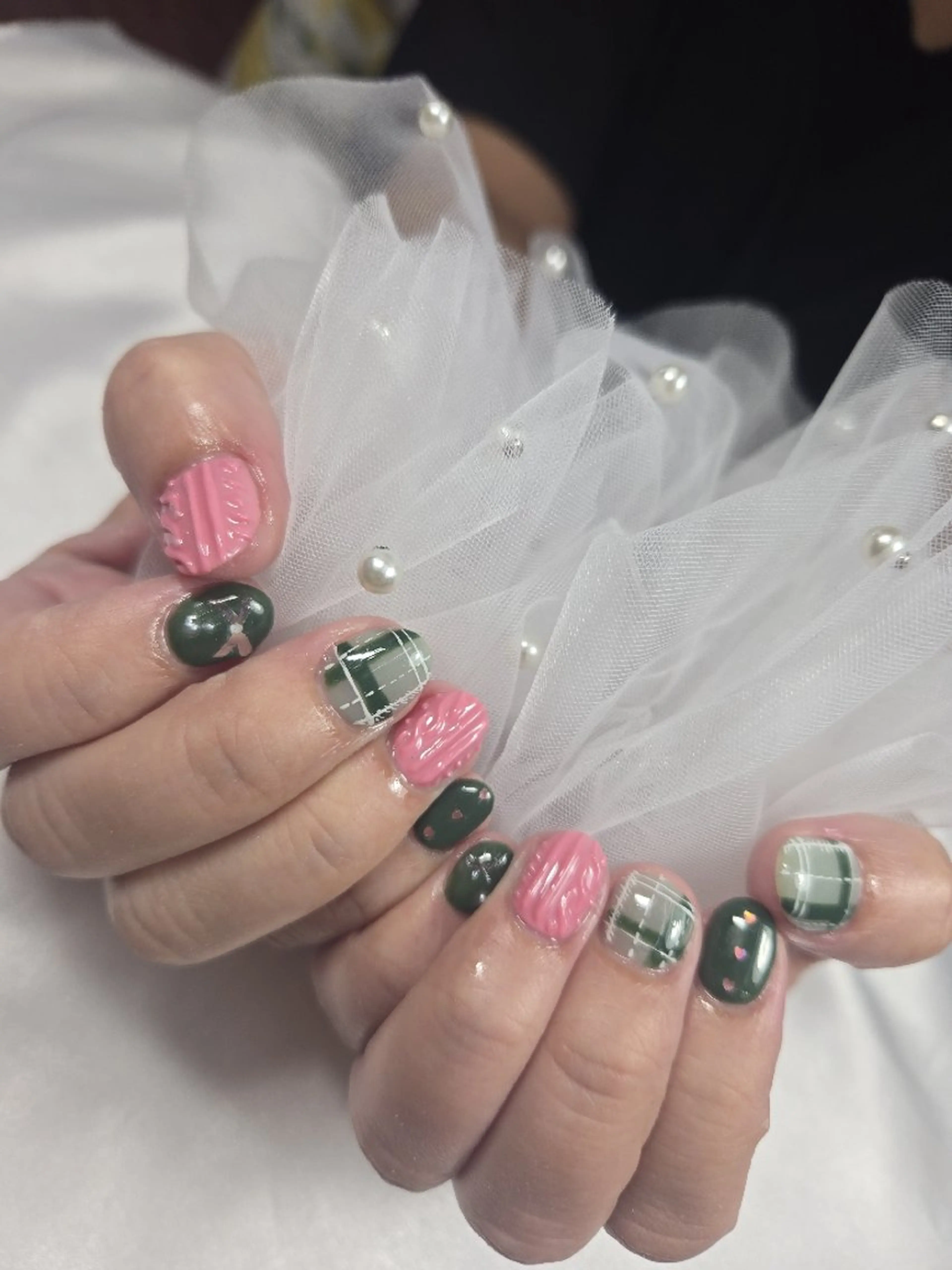 ネイル ガーリー ハンドネイル ネイルサロンベルティ .ひとみのネイルデザイン