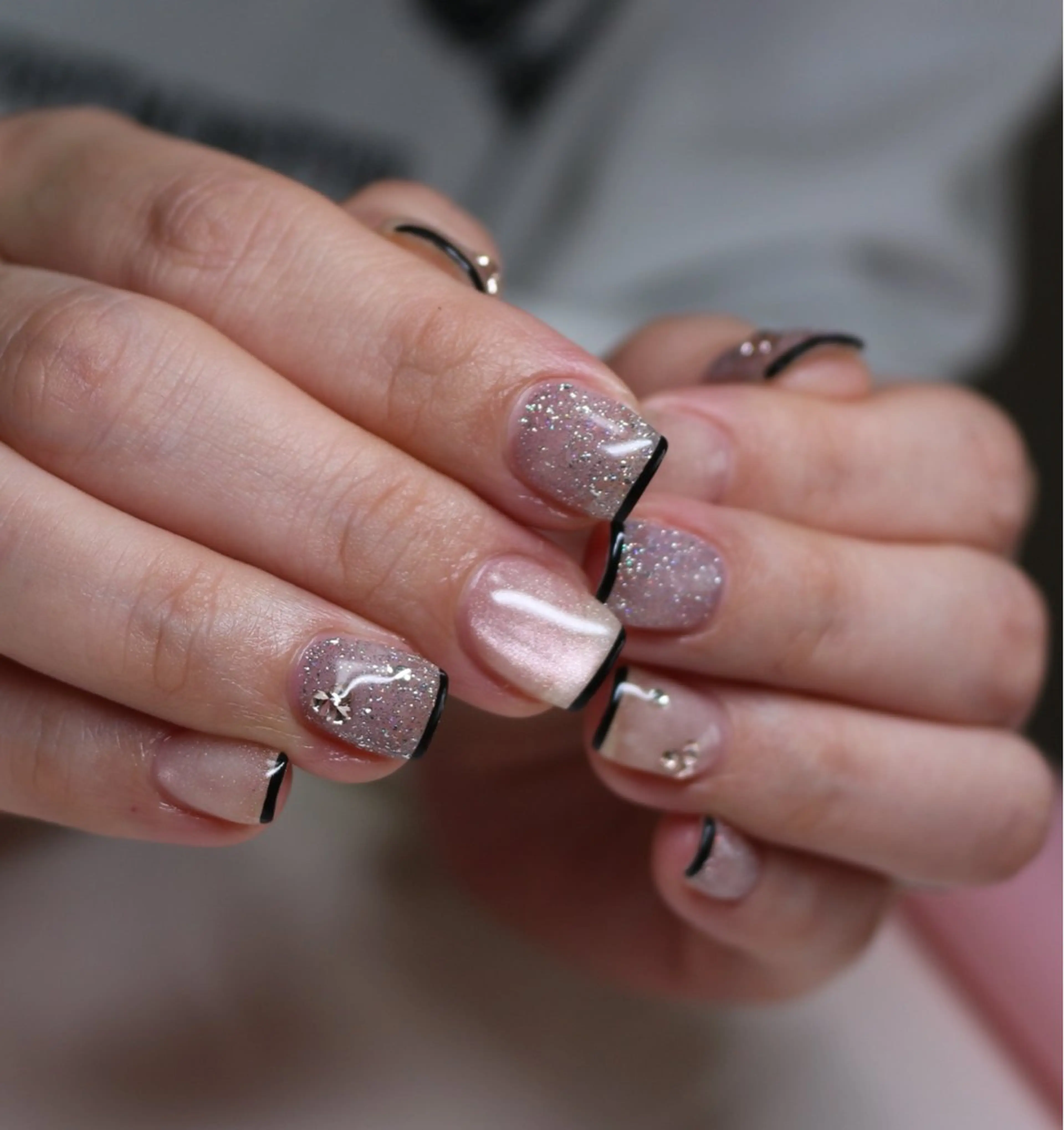 ネイル フレンチネイル キラキラネイル ラメ(グリッター) マグネットネイル ハンドネイル Baku Nailsのネイルデザイン