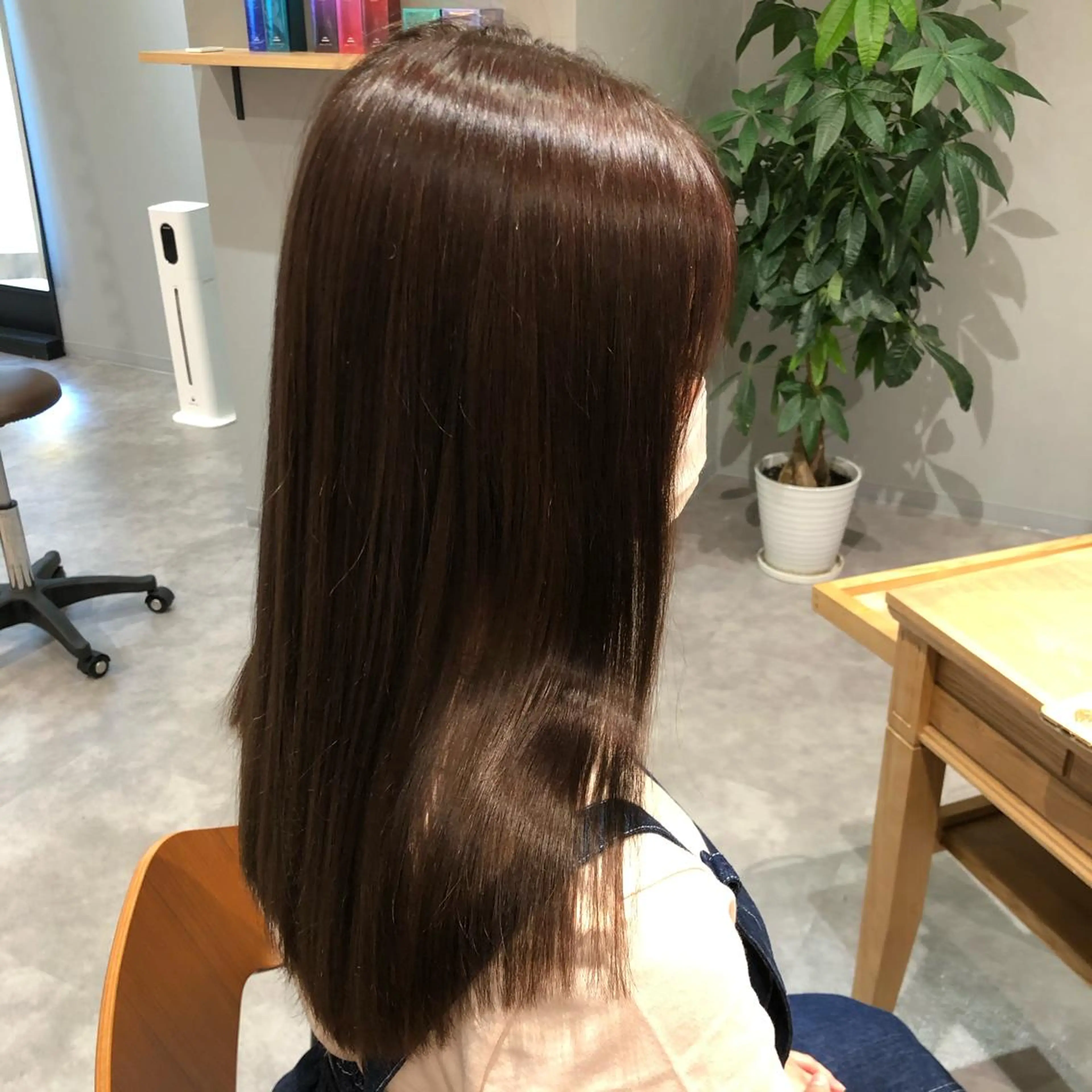 ロング カラー VIEWユリナ メイク/ カットのヘアスタイル