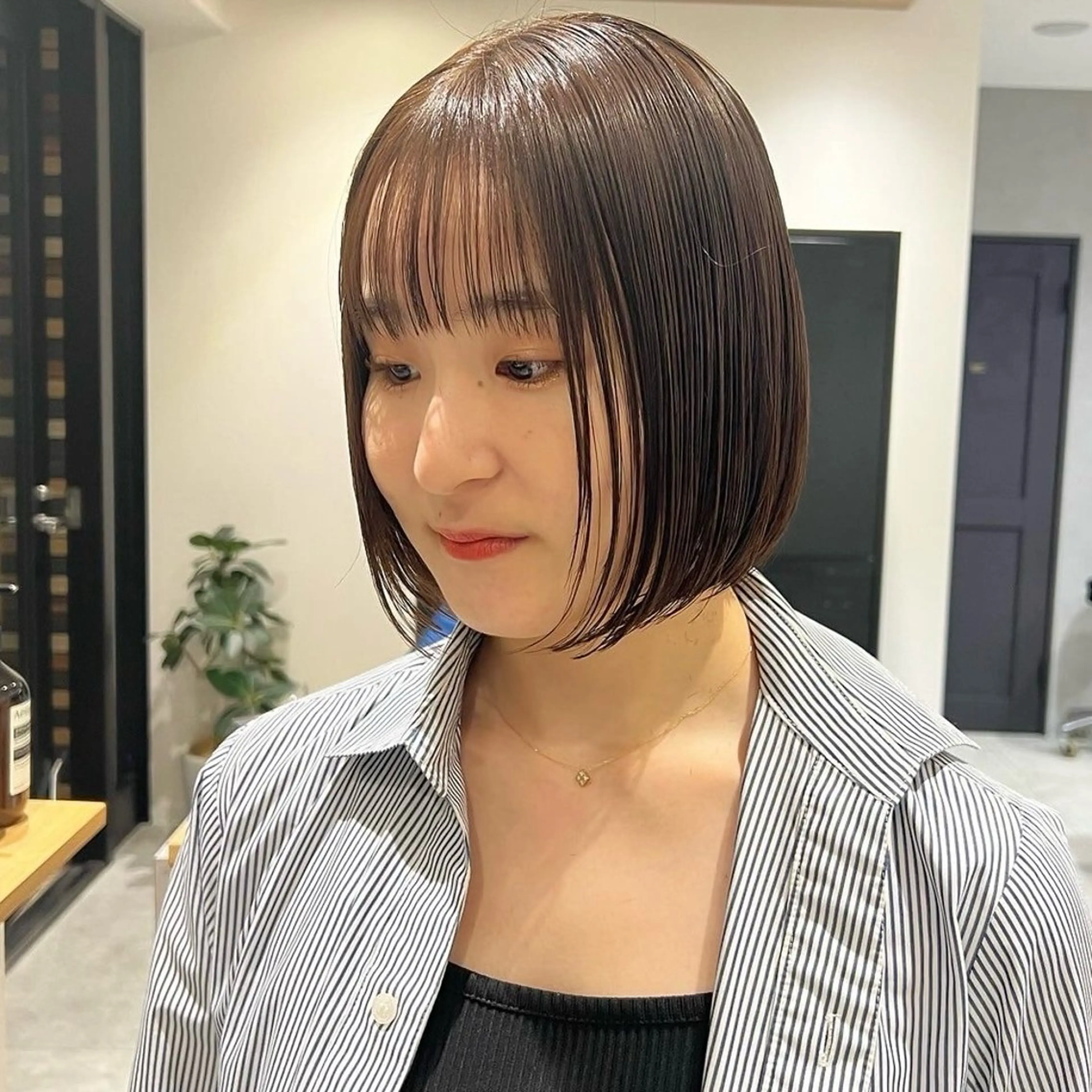 ショート カラー ブリーチ ブラウンカラー モカブラウン ブリーチなしカラー 赤み除去特化⭐️ Kosukeのヘアスタイル
