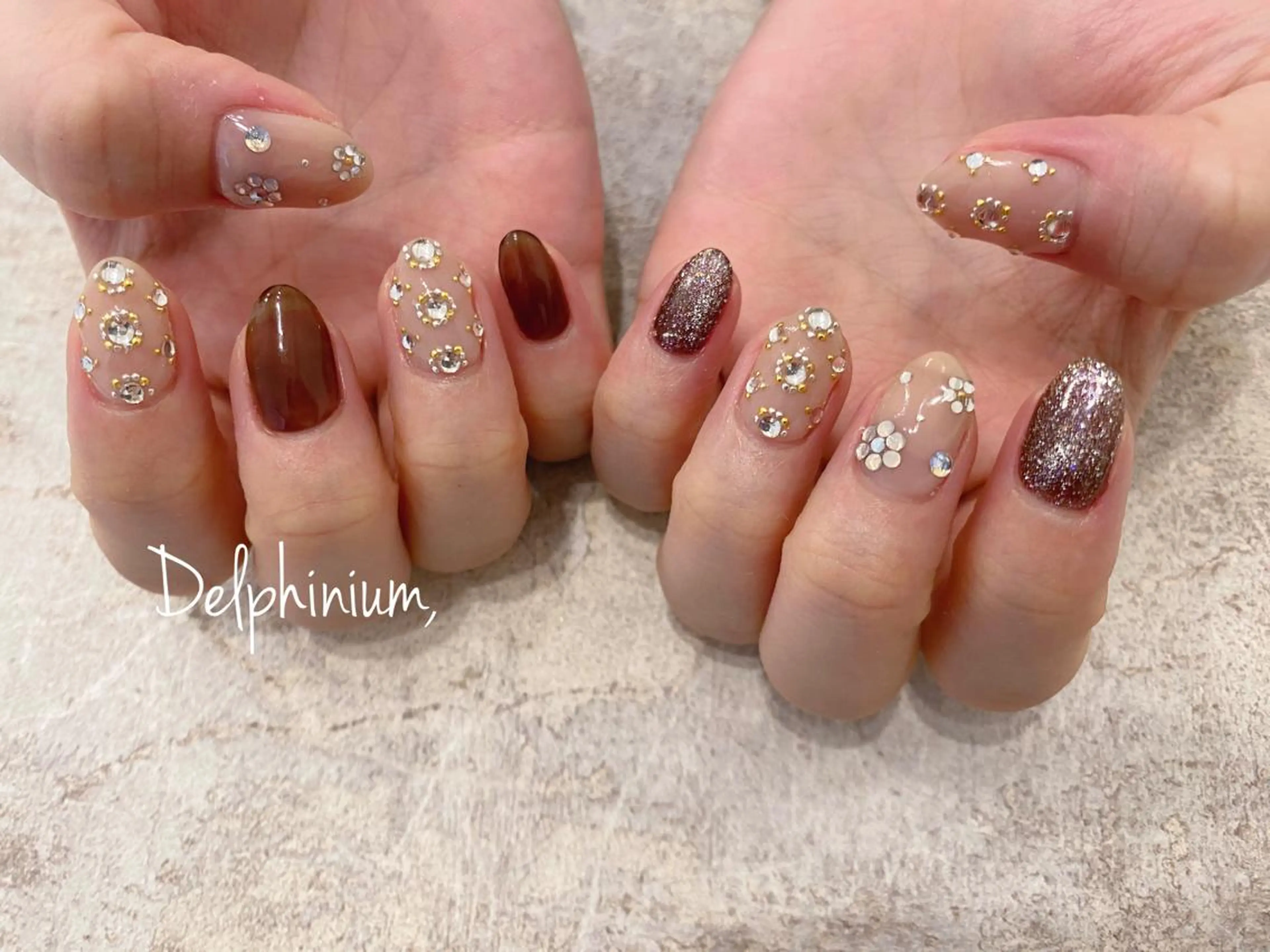 ネイル キラキラネイル マグネットネイル ハンドネイル 岡本 友恵のネイルデザイン