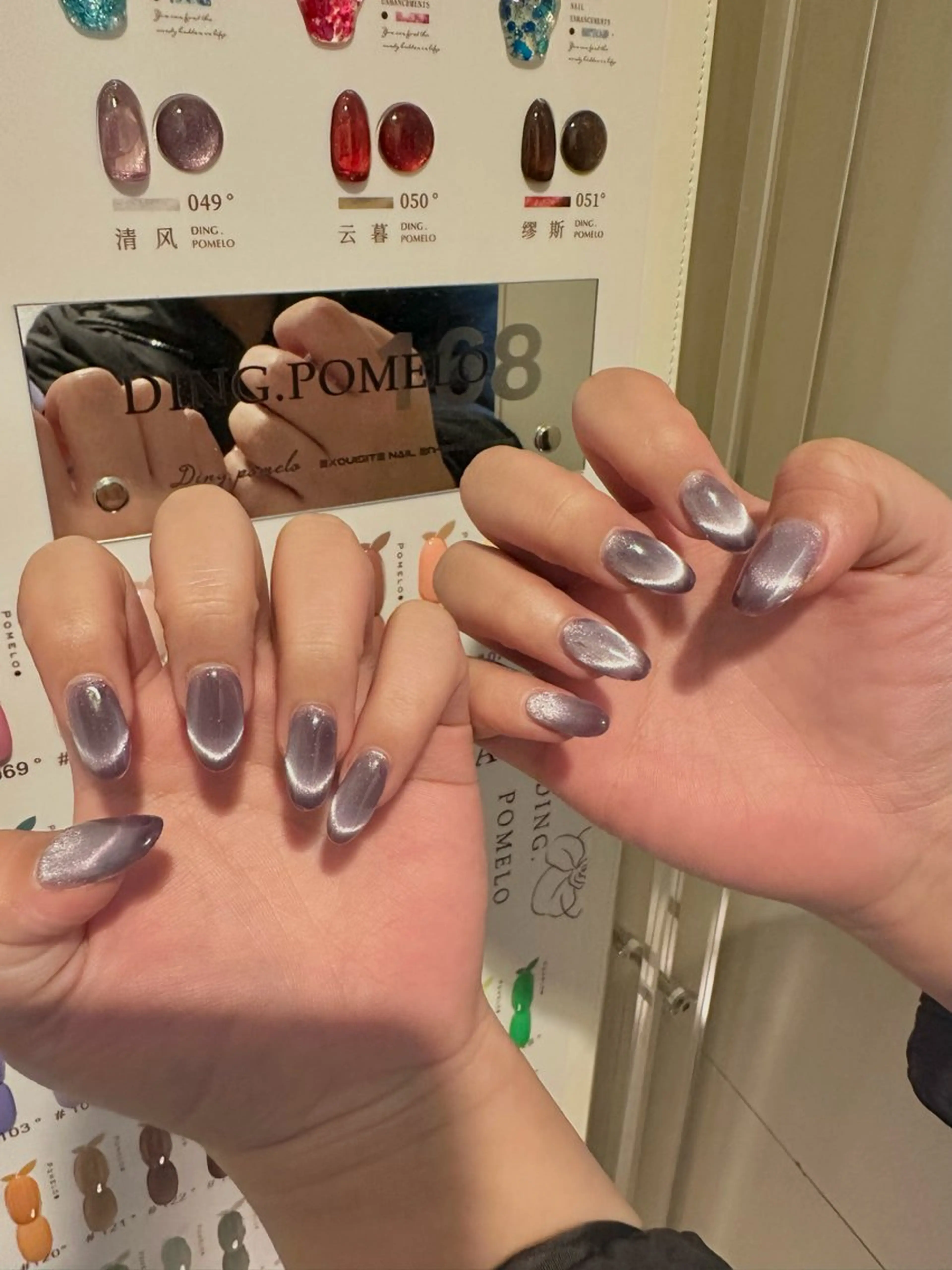 ネイル 韓国ネイル マグネットネイル 持ち込み ハンドネイル EMI ANA.CHUOのネイルデザイン