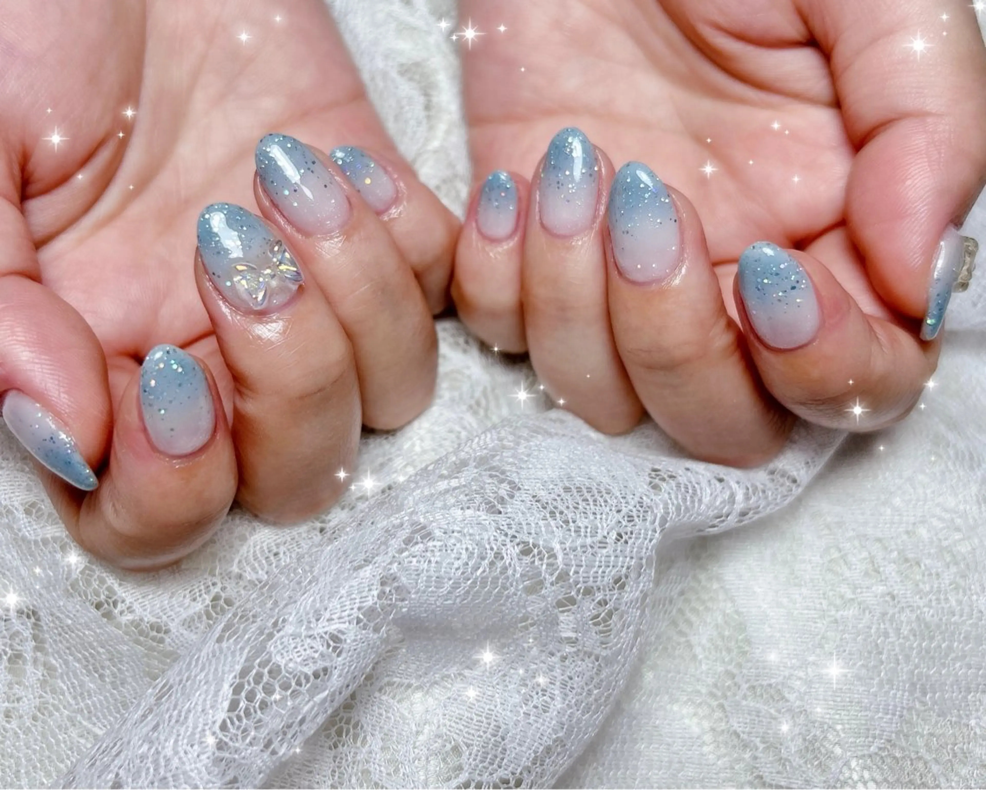 ネイル グラデーション キラキラネイル ハンドネイル FLARE NAIL フレアネイルのネイルデザイン