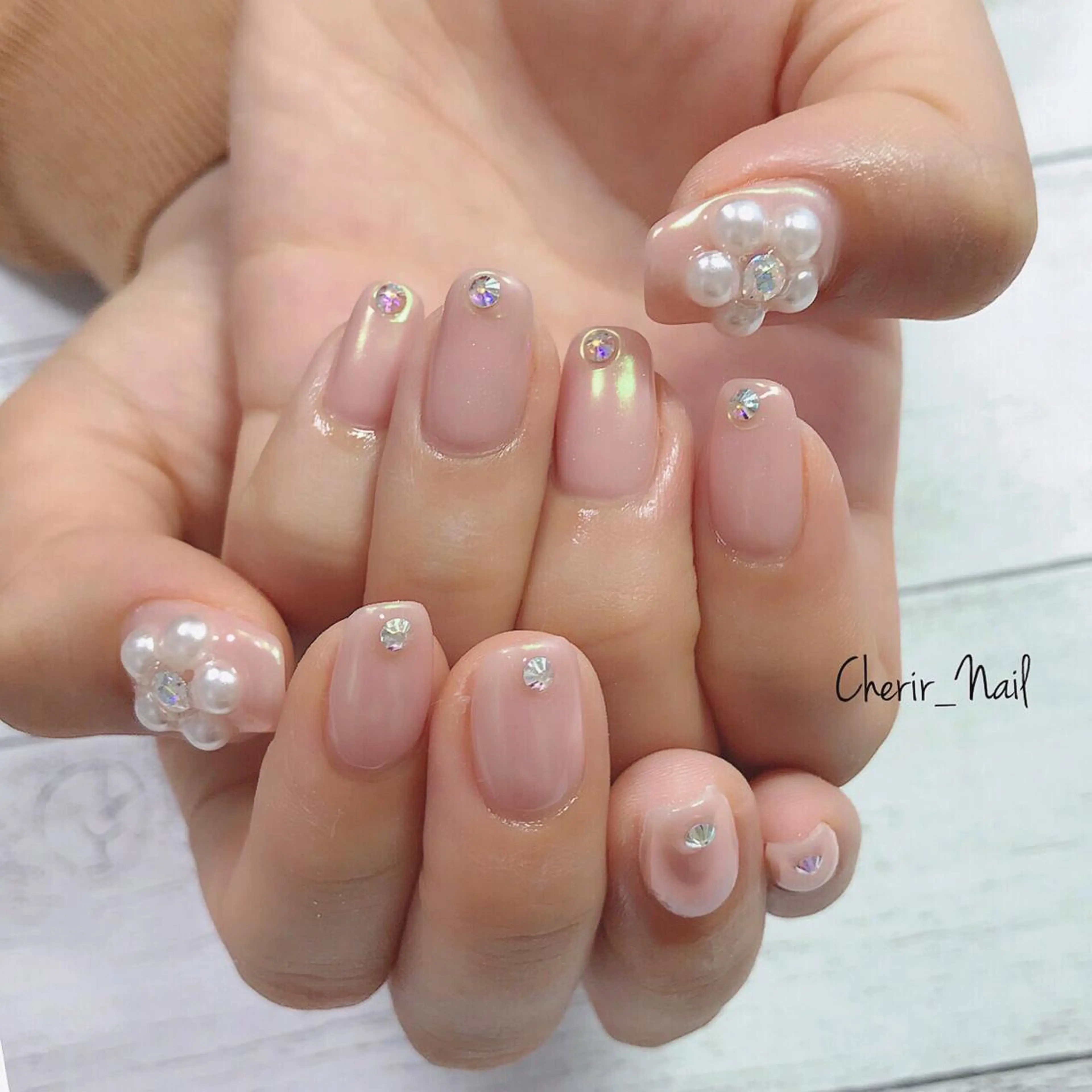 ネイル アートネイル オーロラネイル フラワーネイル キラキラネイル ミラーネイル Cherirnail kaoriのネイルデザイン