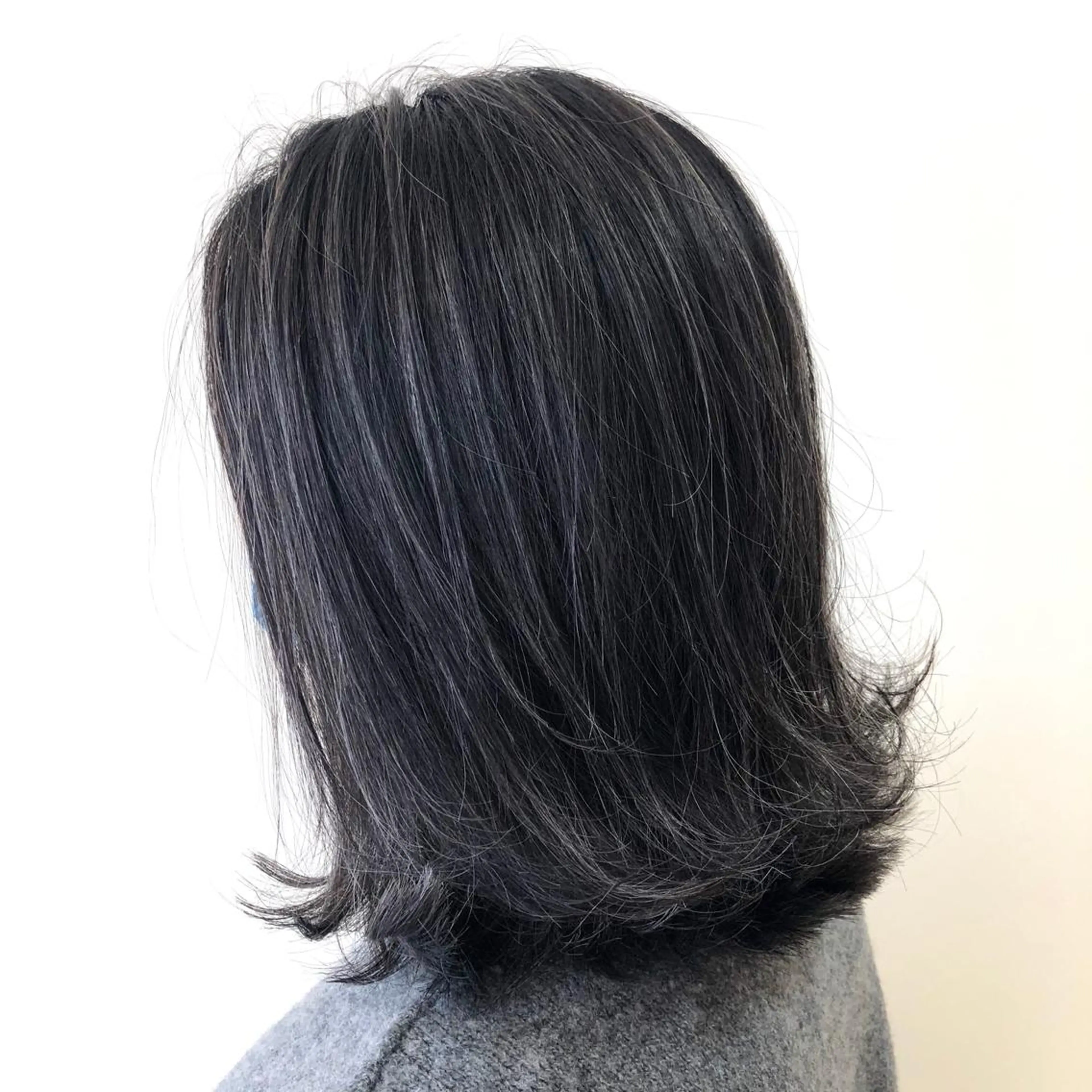 ミディアム カラー グレージュ ハイライトカラー ハイライト 🌈ぷる艶カラー🌈 髪質改善👑柳沼尚貴のヘアスタイル