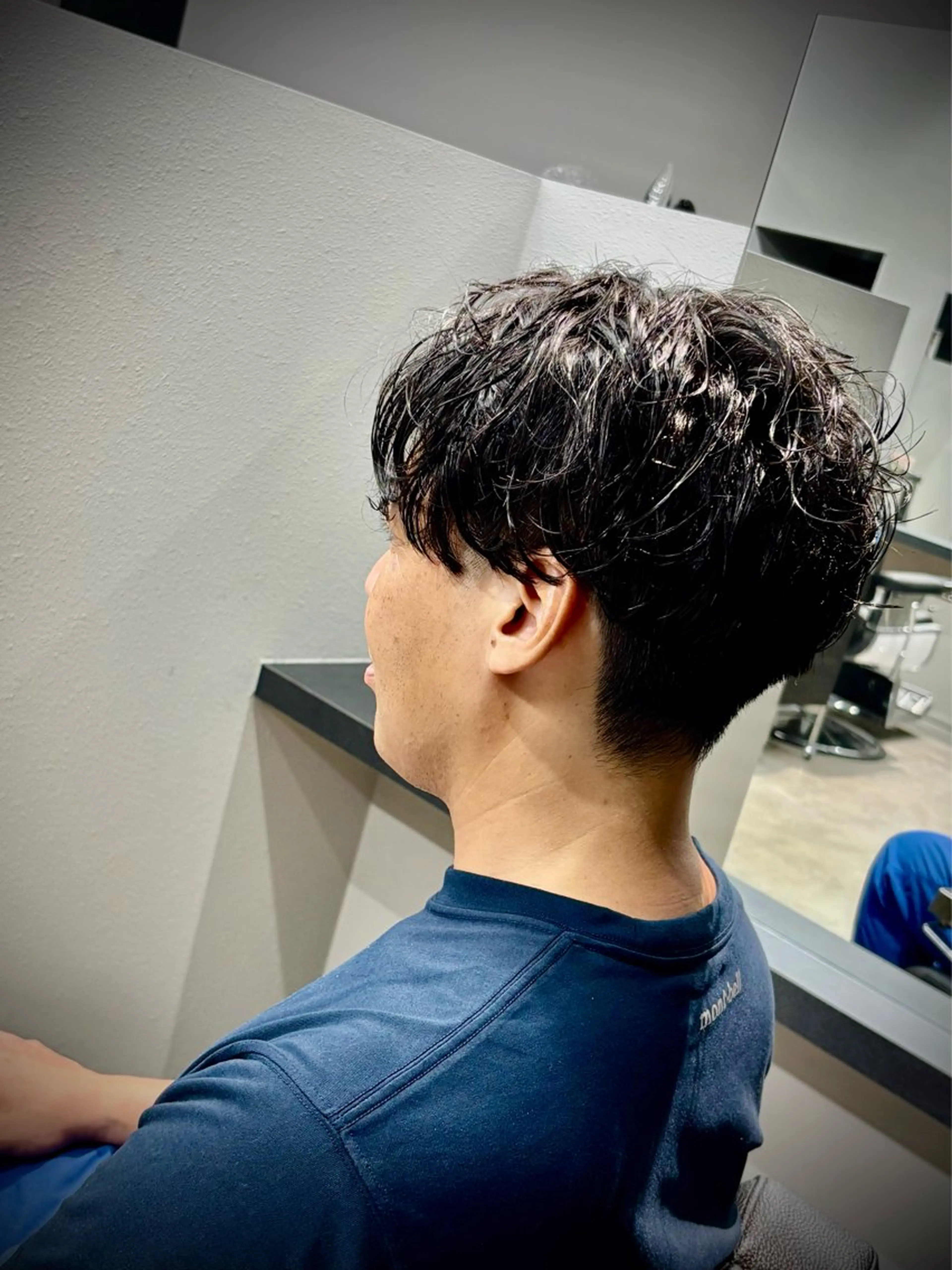 パーマ メンズ BARBER SHOP ヴェルダンディ 江坂所属・GONZO 。のヘアスタイル