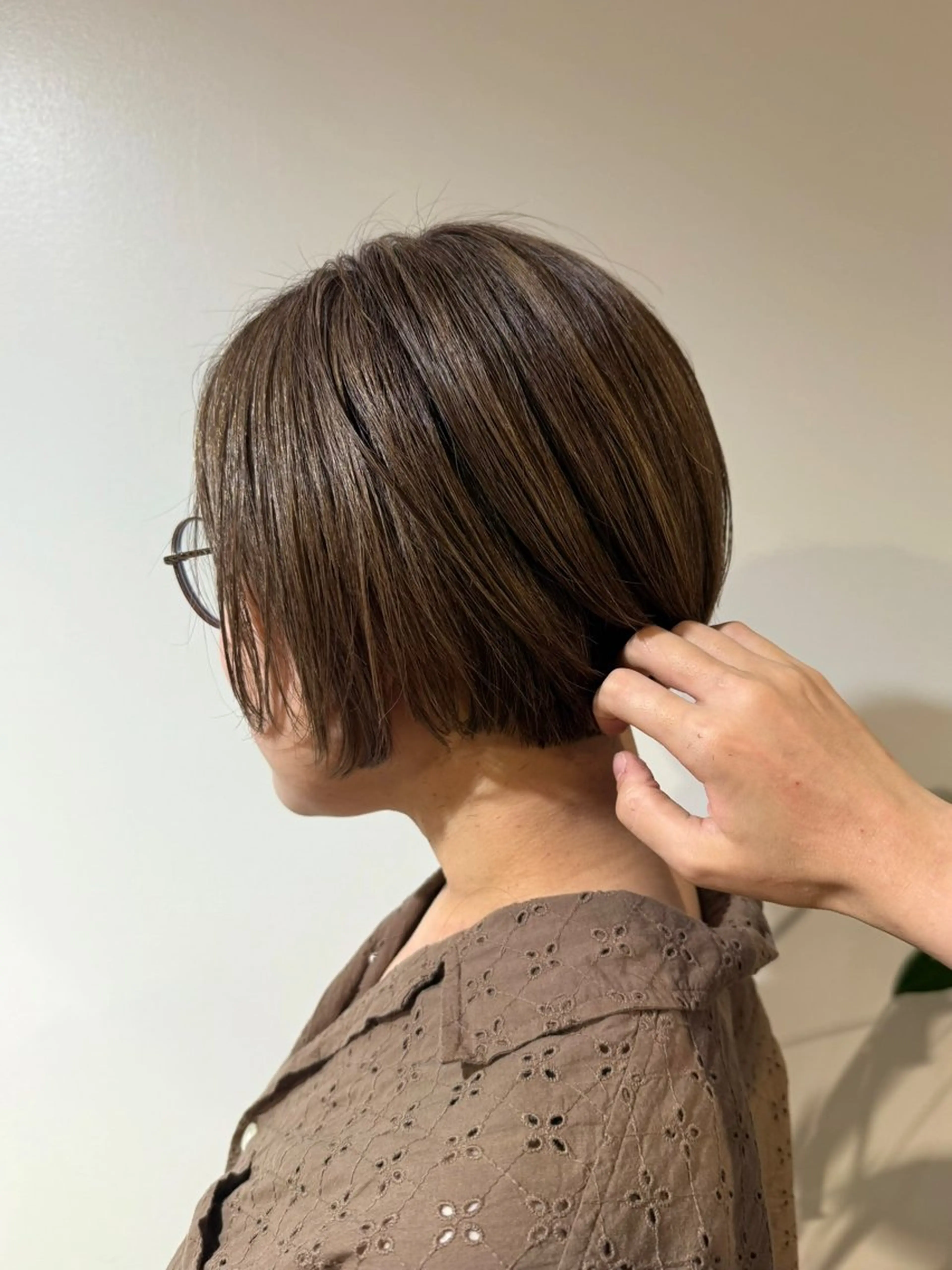 ショート ハイライト カット ヘアカラー さくらば ここのヘアスタイル