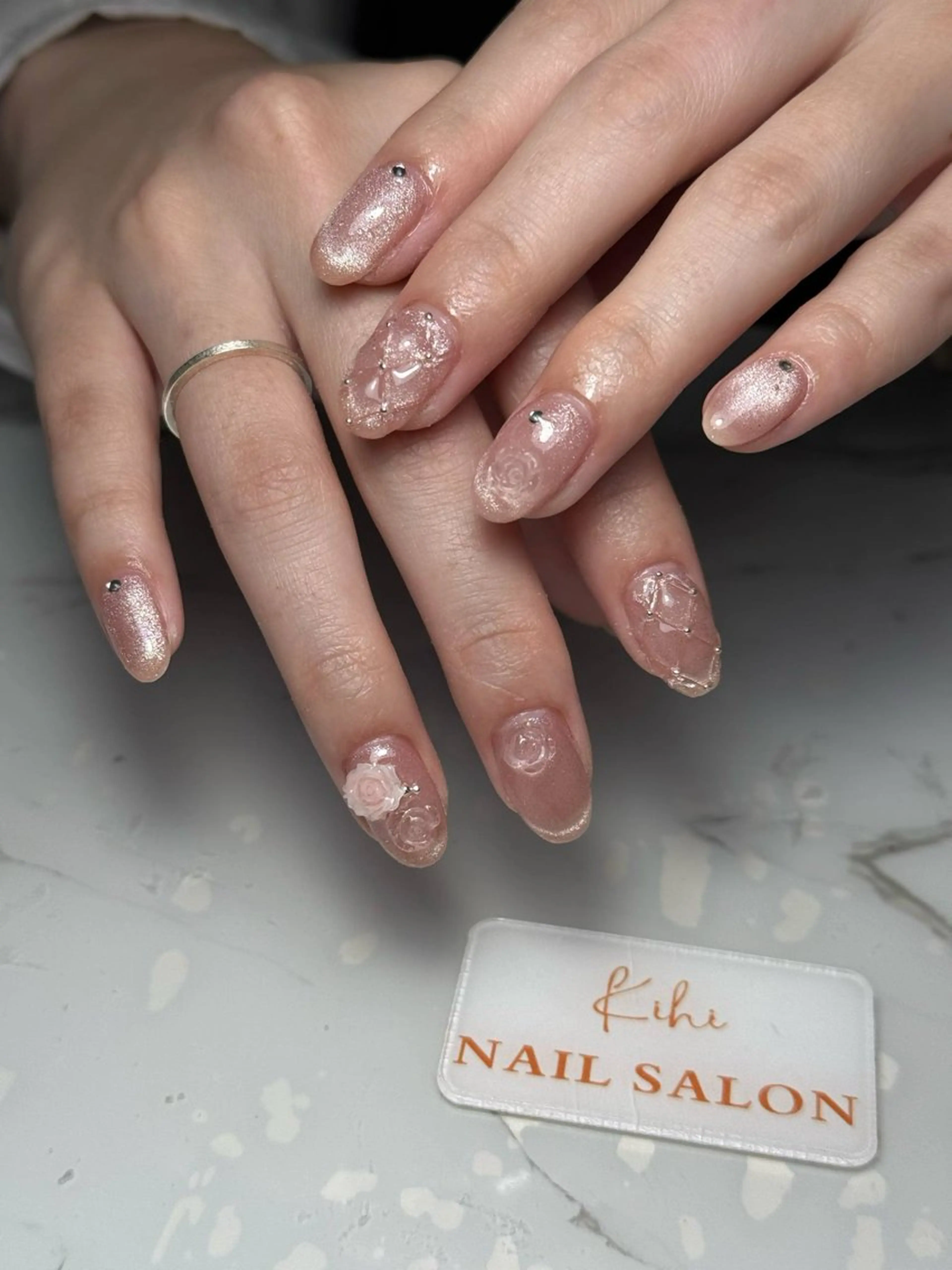 ネイル アートネイル フレンチネイル ジェルネイル グラデーション 韓国ネイル ハンドネイル 💕鈴木ユリ パラジェル/オフ無料のネイルデザイン