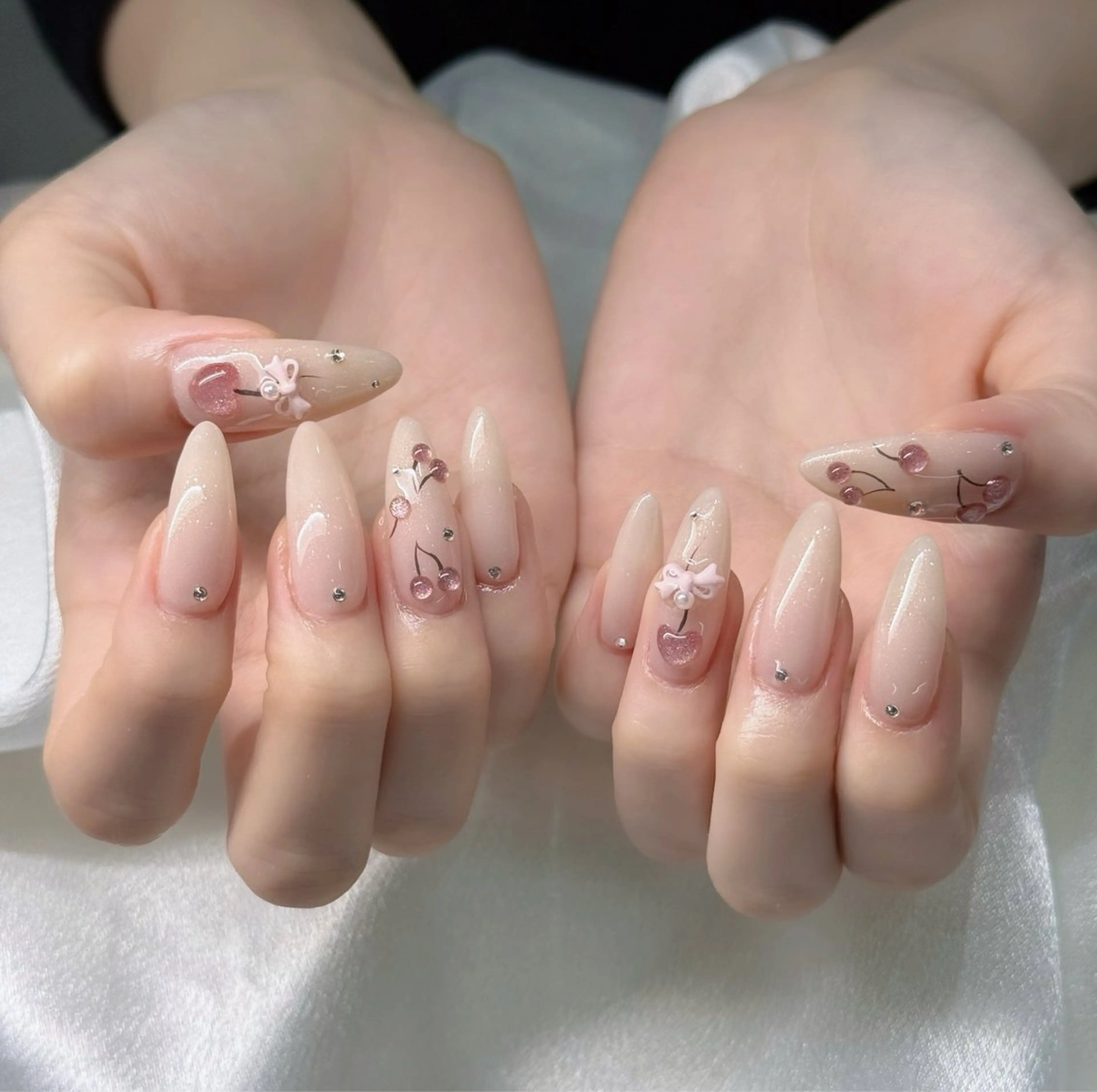 ネイル アートネイル チークネイル 氷ネイル・うるうるネイル 韓国ネイル マグネットネイル ハンドネイル NAILS168 新大久保店のネイルデザイン