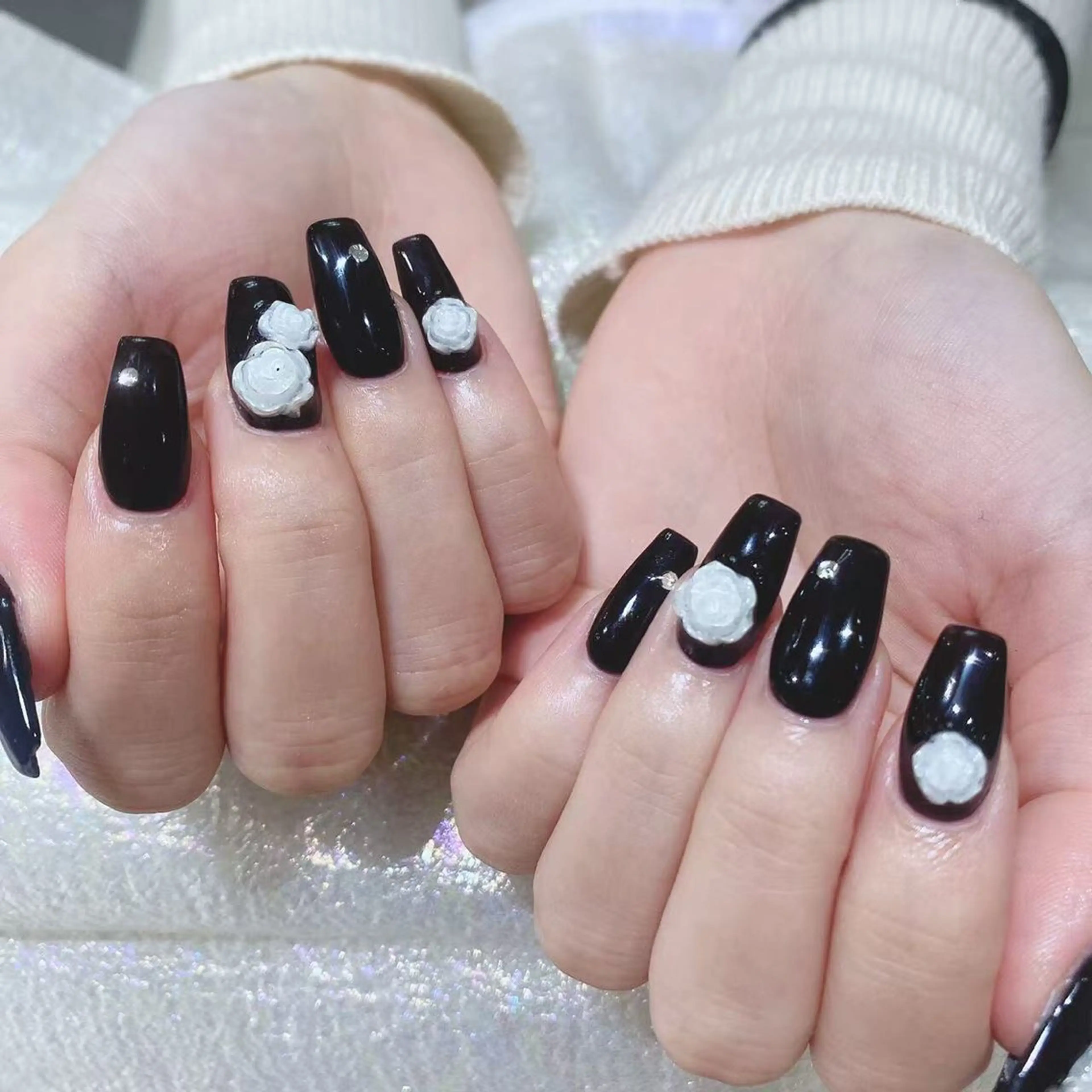 ネイル ハンドネイル Queens テイのネイルデザイン