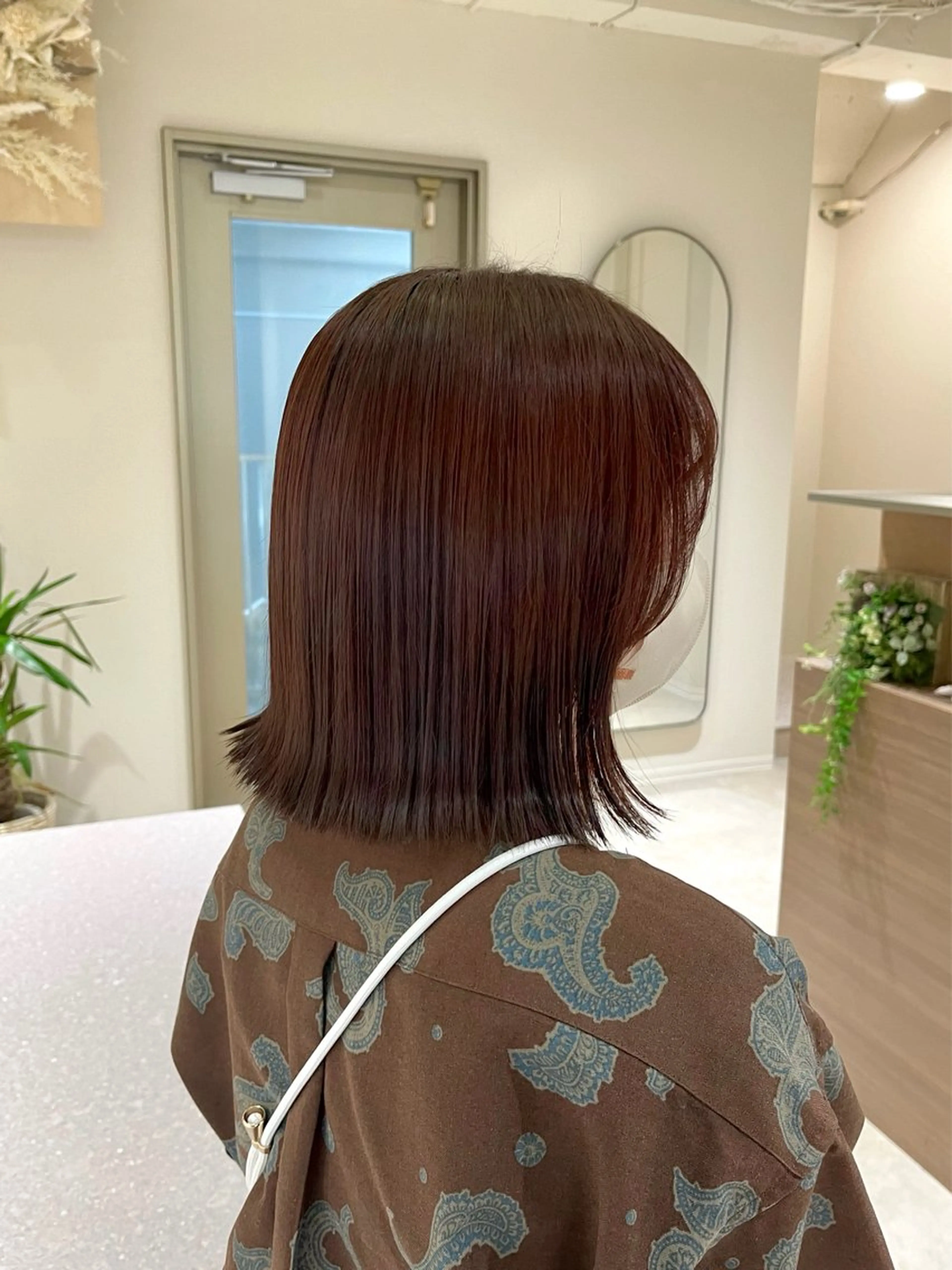 ミディアム カラー ブラウンカラー レッドカラー レッドブラウン カット ヘアカラー KANO🌷 ブリーチなしカラーのヘアスタイル