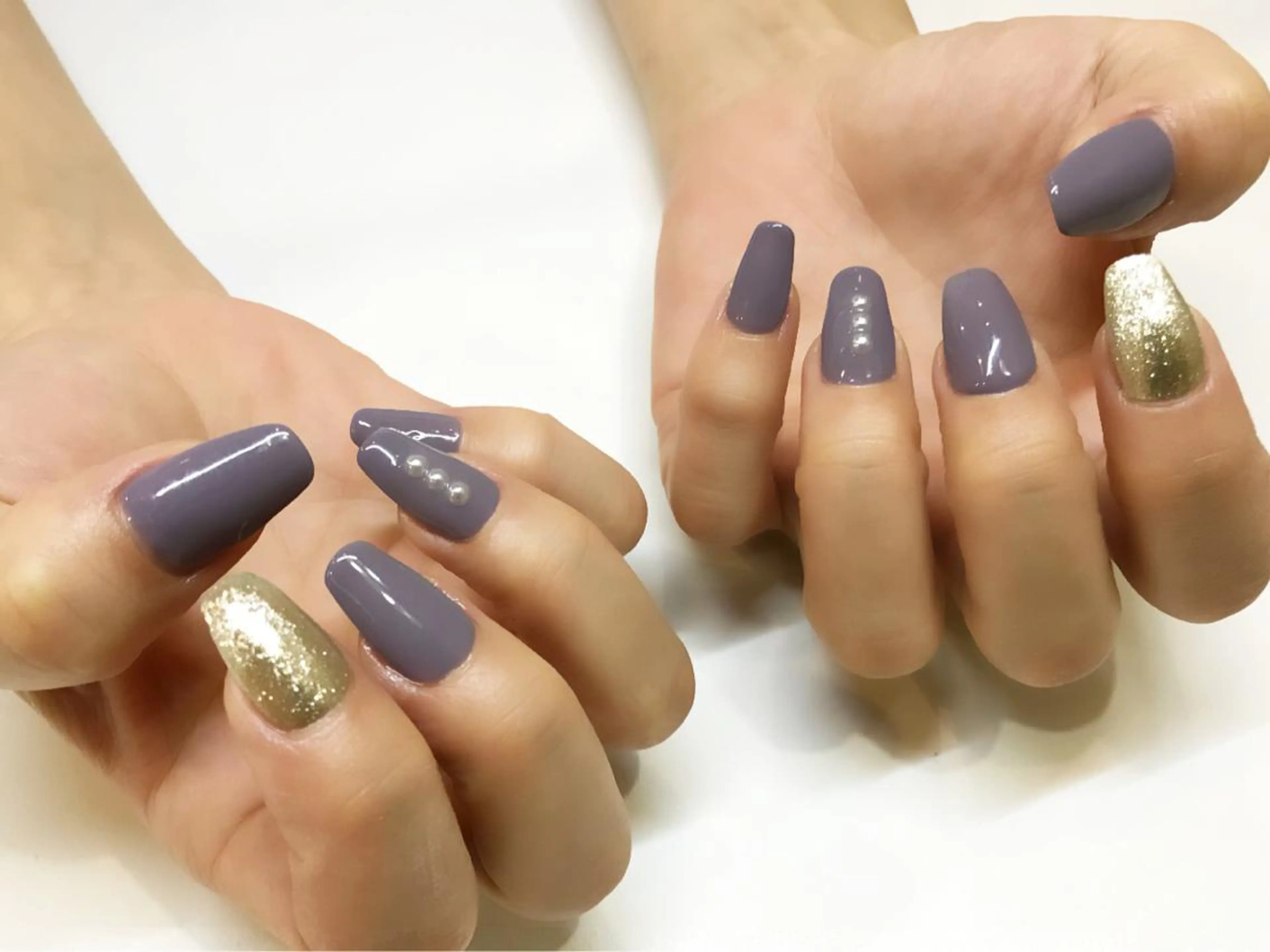 ネイル ワンカラーネイル ストーンネイル Soeur ネイリストのネイルデザイン