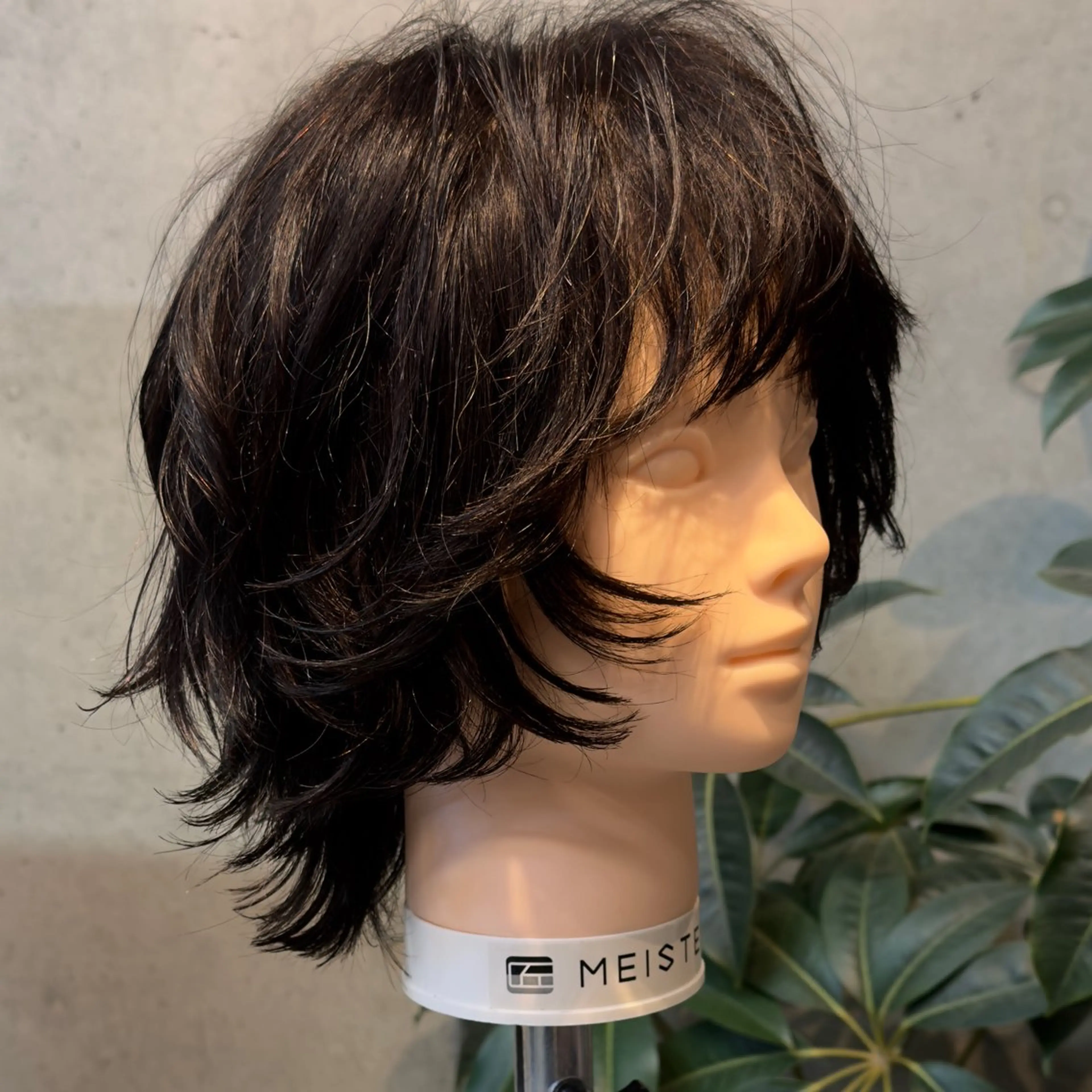 ショート カット パーマ ウルフとデザイン カラーの神のヘアスタイル