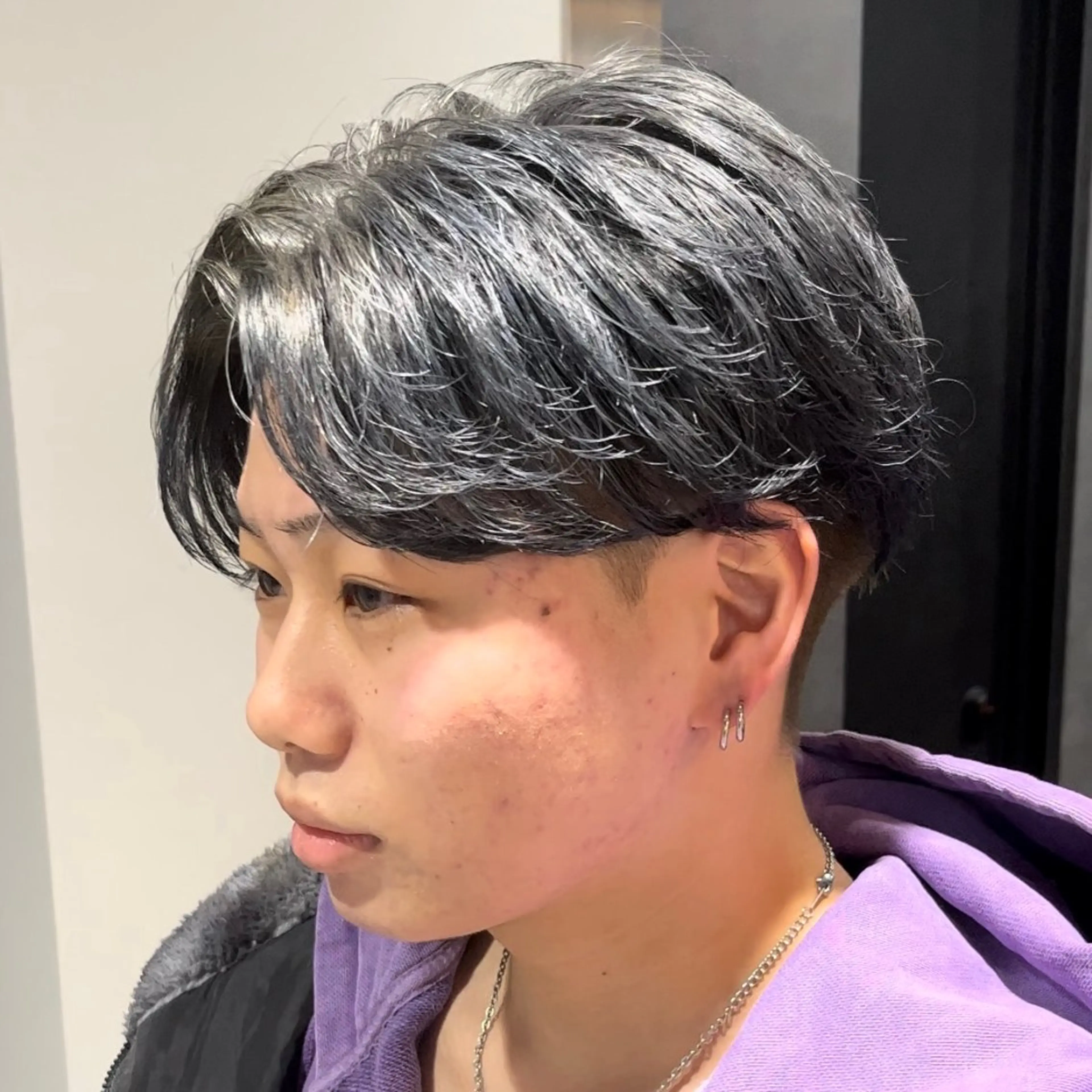 ショート カラー パーマ メンズ メンズパーマ ニュアンスパーマ カット パーマ センターパート マスターかずまのヘアスタイル