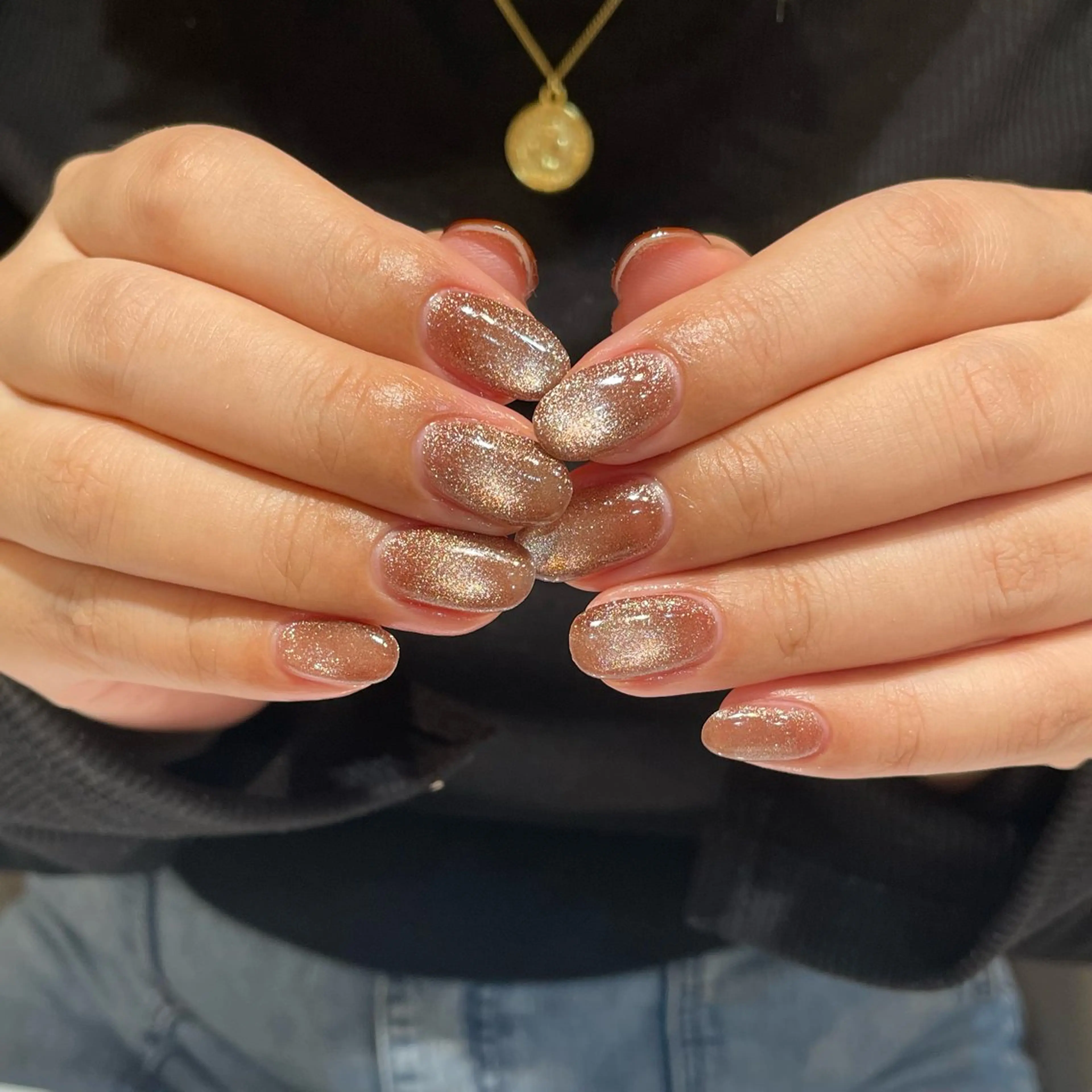 ネイル マグネットネイル 赤色 . .のネイルデザイン