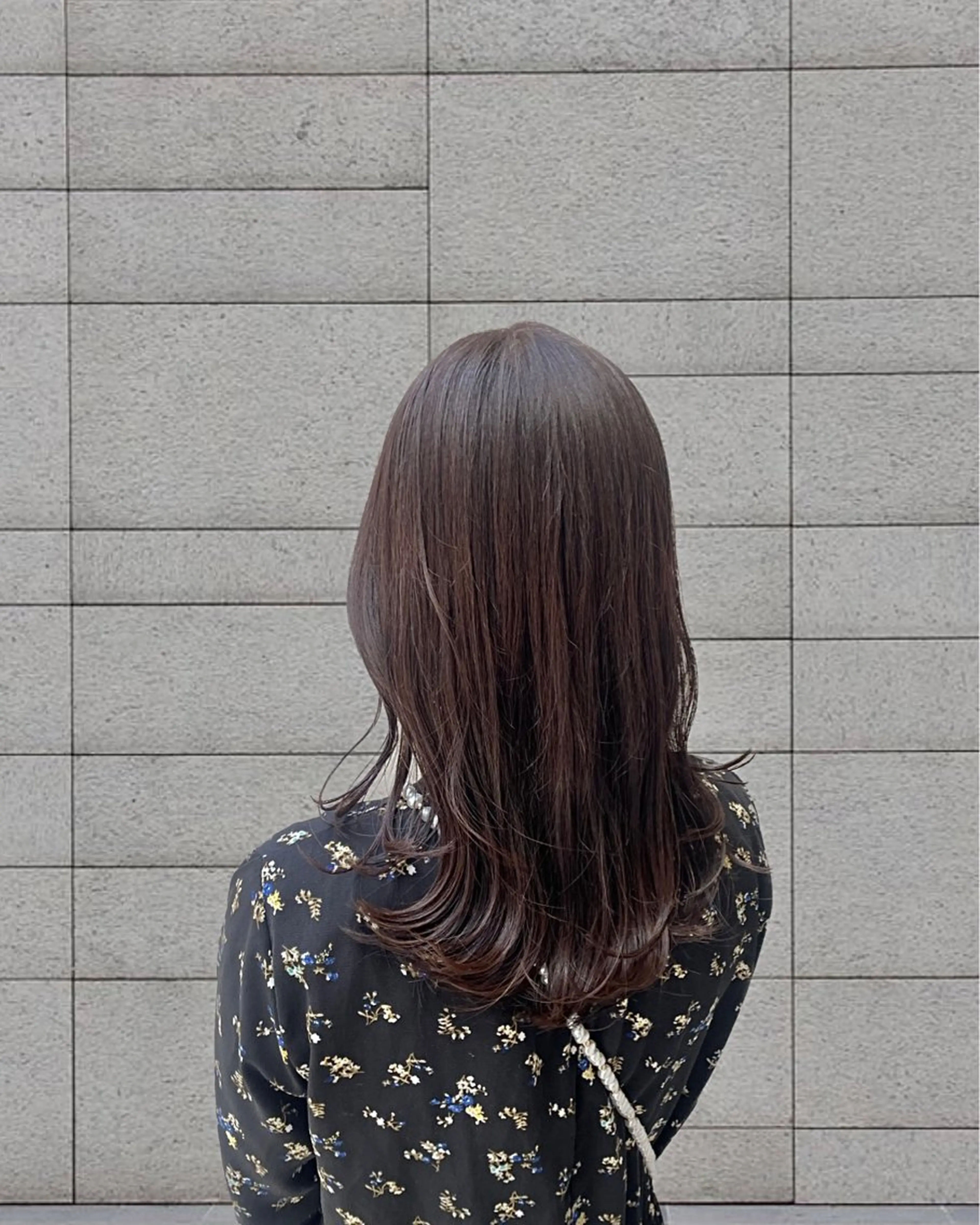 セミロング カラー カット ヘアカラー トリートメント ayano / 透明感・くすみカラーのヘアスタイル