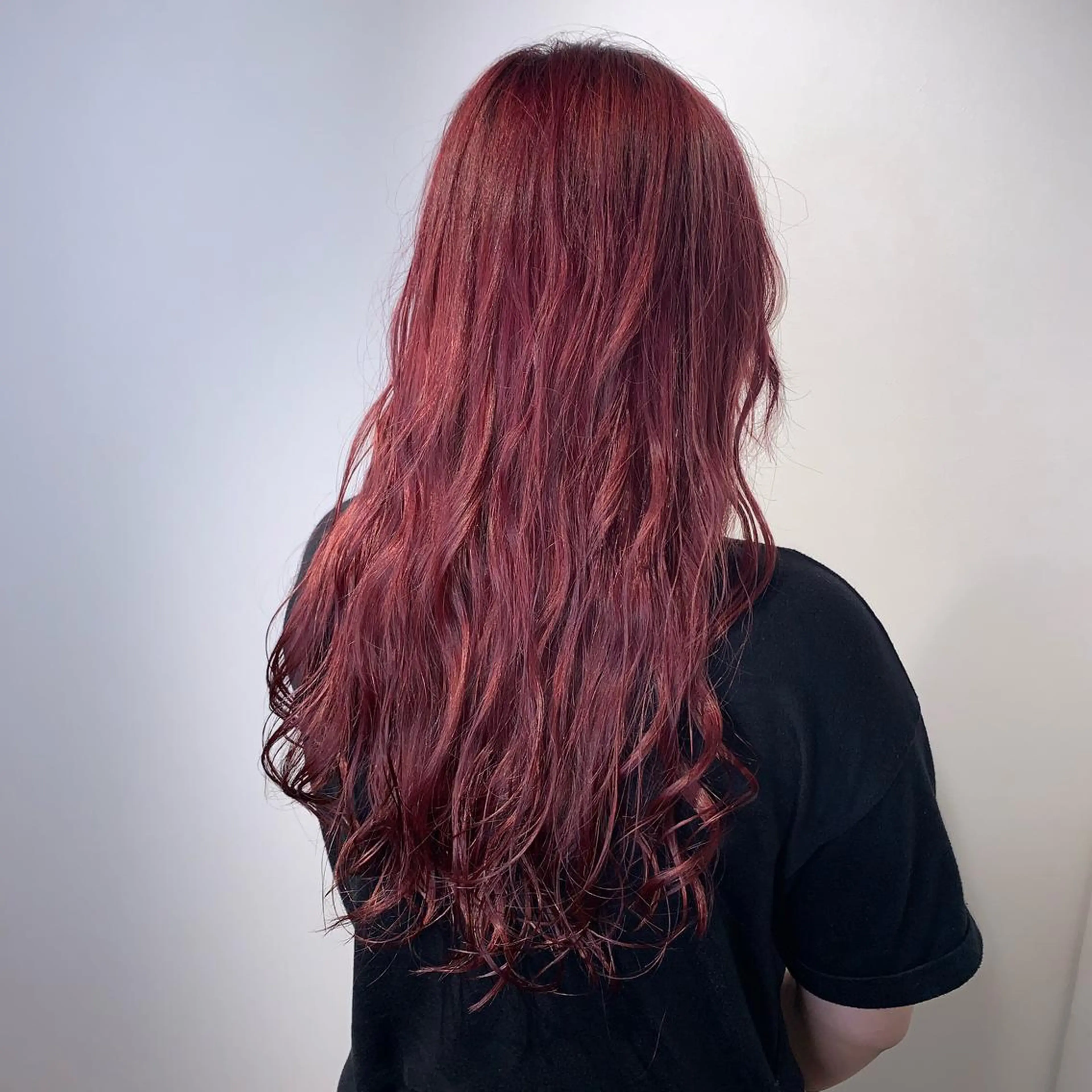 ロング カラー ブリーチ カシス レッドカラー 中島 直哉のヘアスタイル