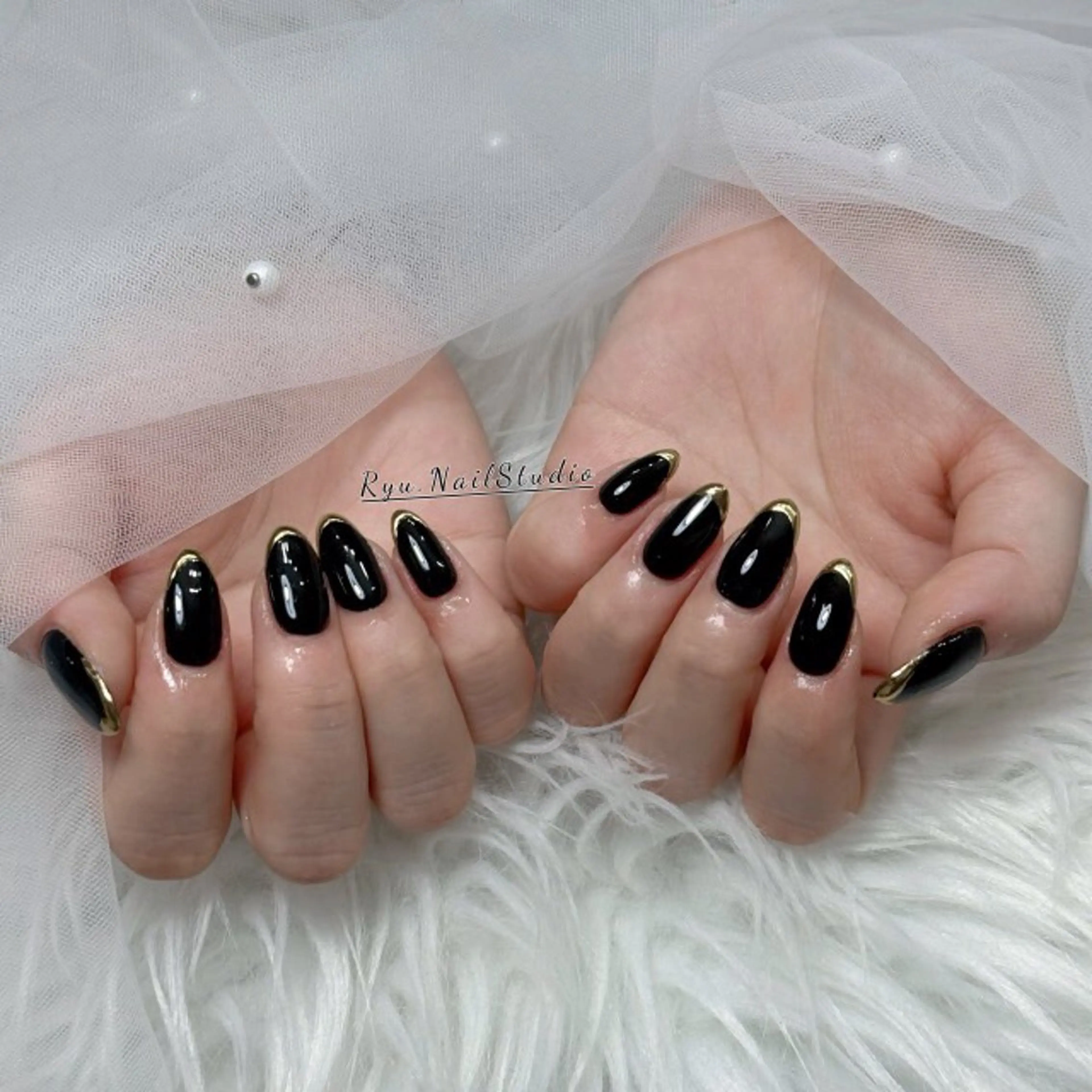 ネイル アートネイル ジェルネイル グラデーション マグネットネイル ニュアンスネイル ハンドネイル Ryu Nail Studio所属・Ryu Nail 新大久保のネイルデザイン