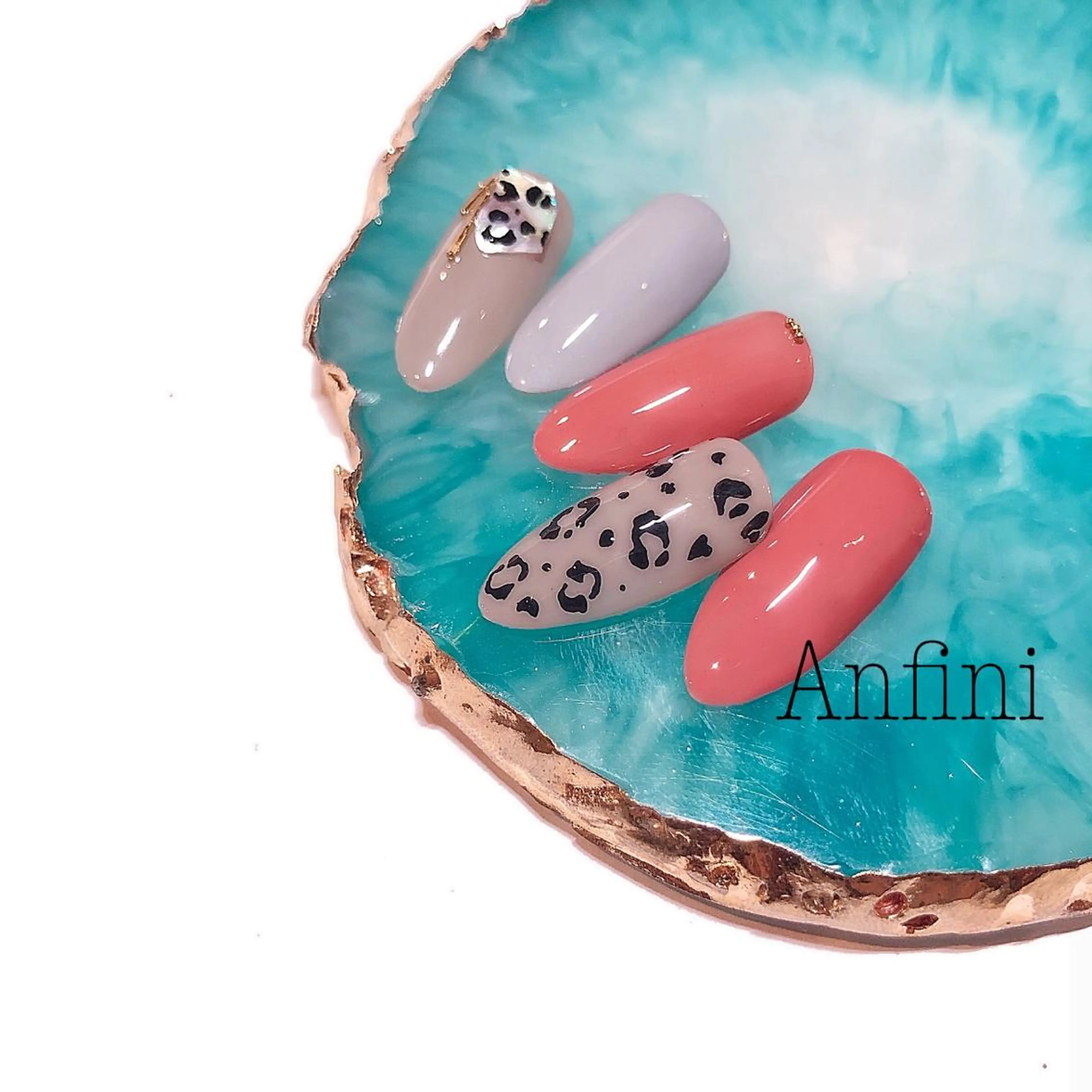 ネイル Anfini アンフィニのマツエク・マツパデザイン