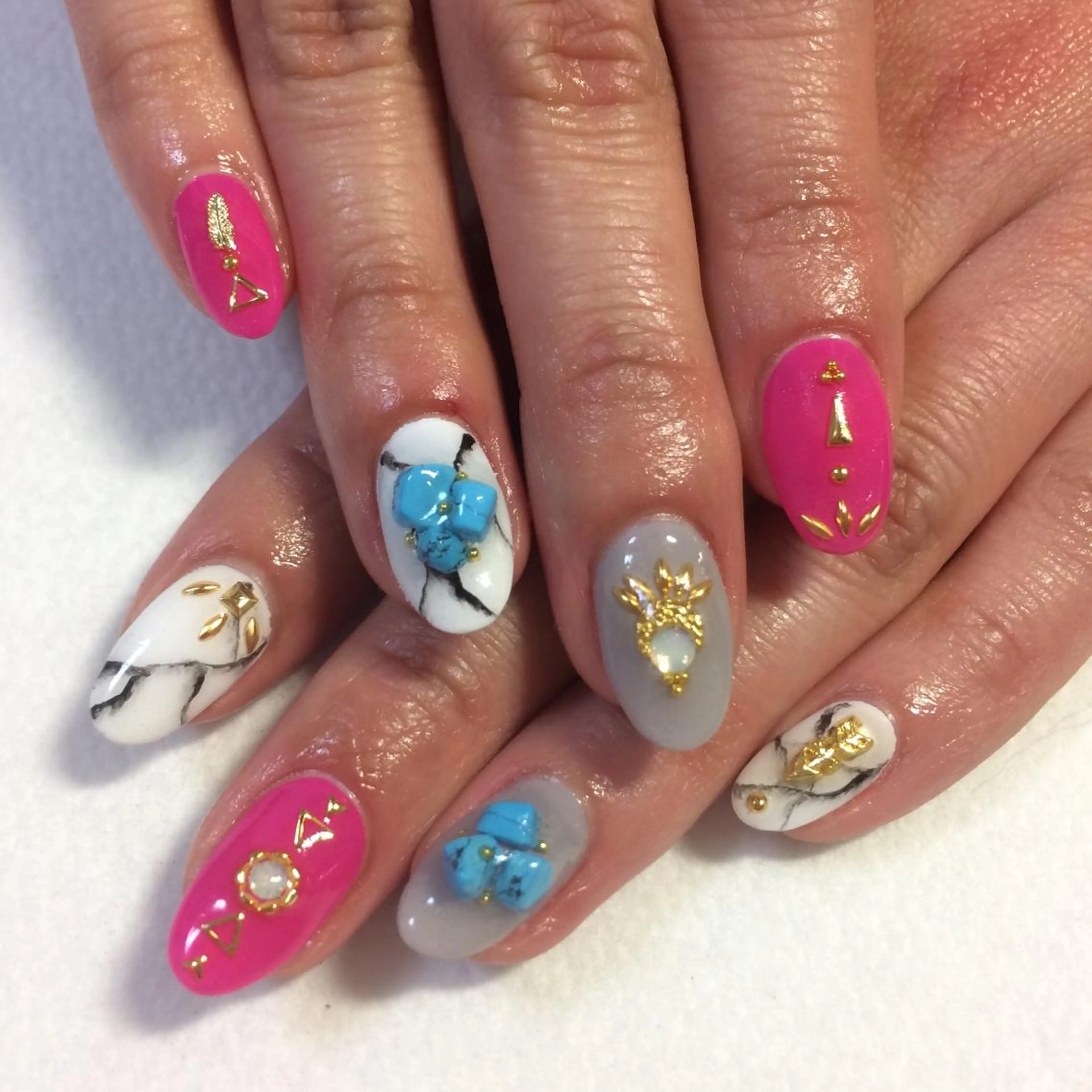 ネイル VIOLUS所属・VIOLUS 関目のネイルデザイン