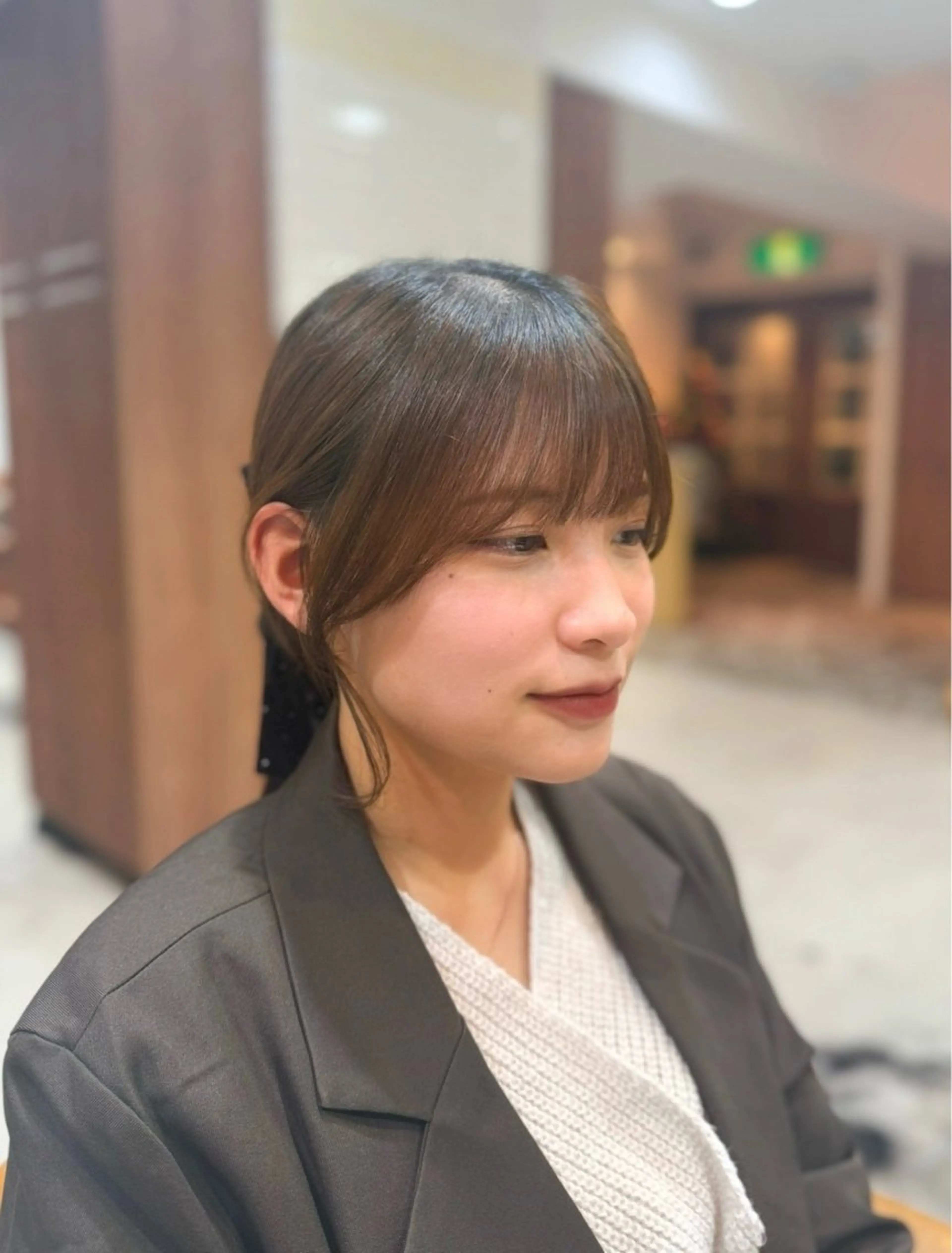 セミロング カット yuzua/オリーブ /透明感/レイヤーのヘアスタイル