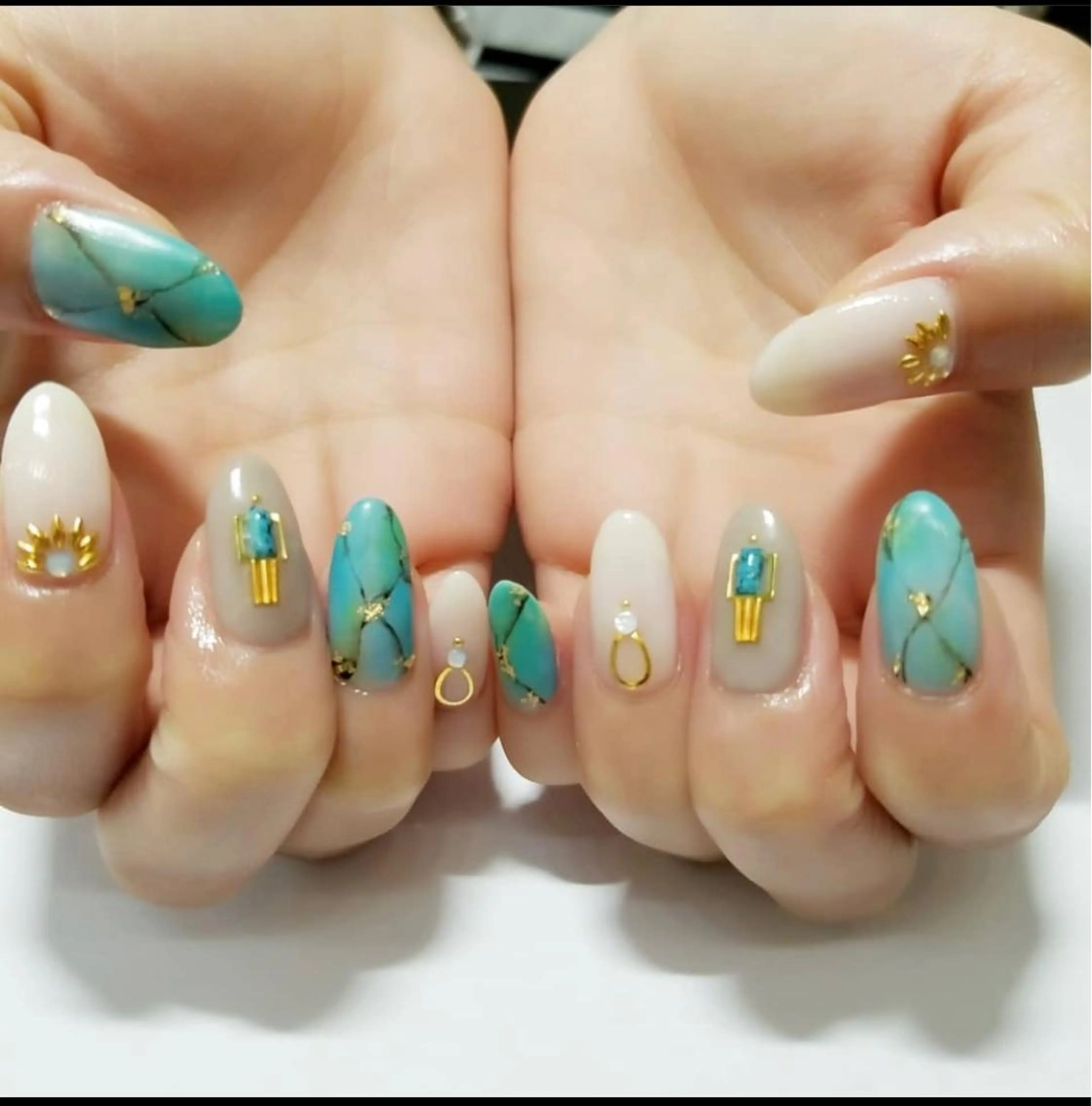 メンズ ネイル 大理石ネイル(マーブル) ニュアンスネイル Chérinail 爪のお手入れのネイルデザイン