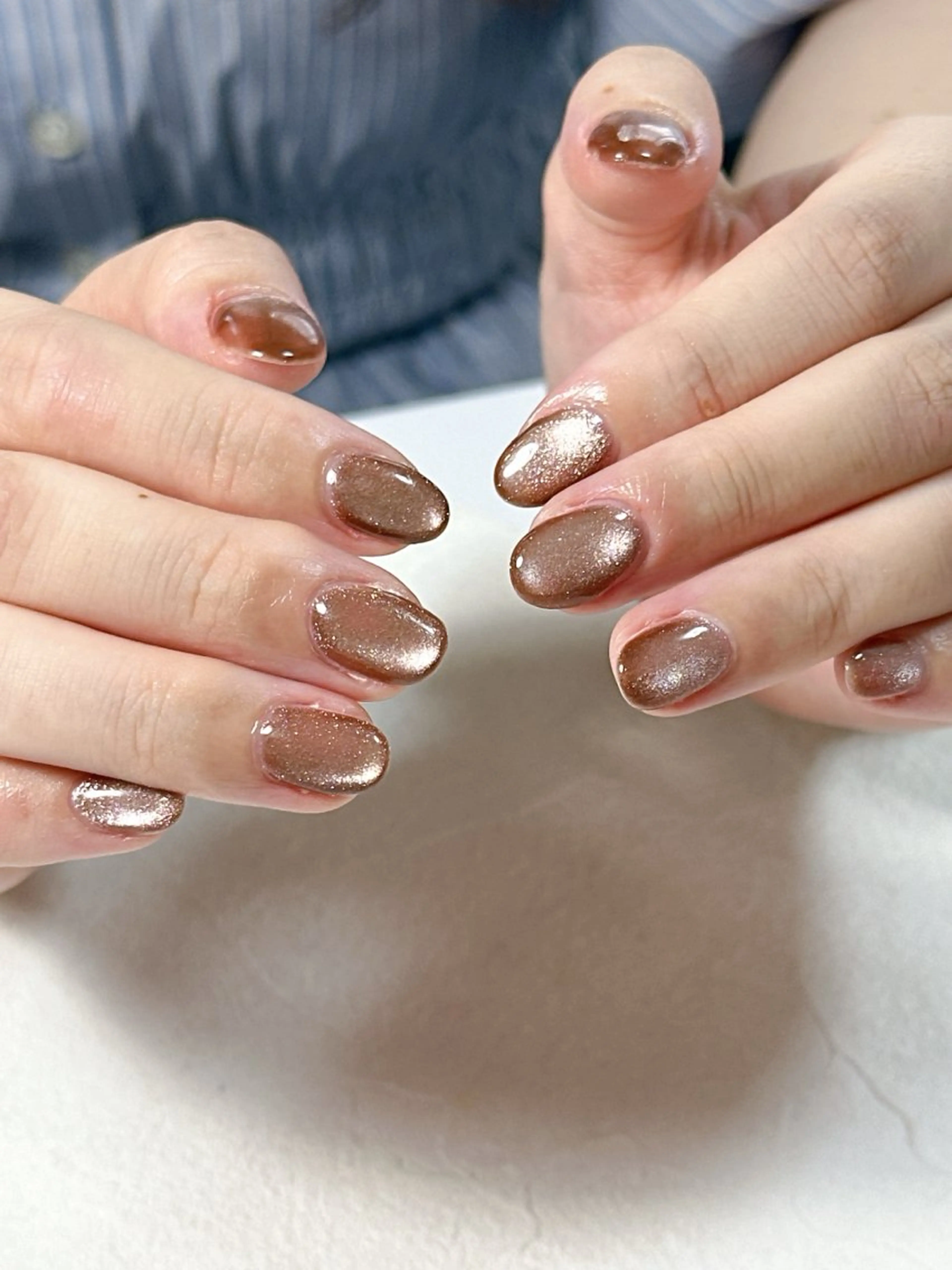 ネイル オーロラネイル ブラウン フットネイル フレンチネイル ジェルネイル kiki nail たまプラーザのネイルデザイン