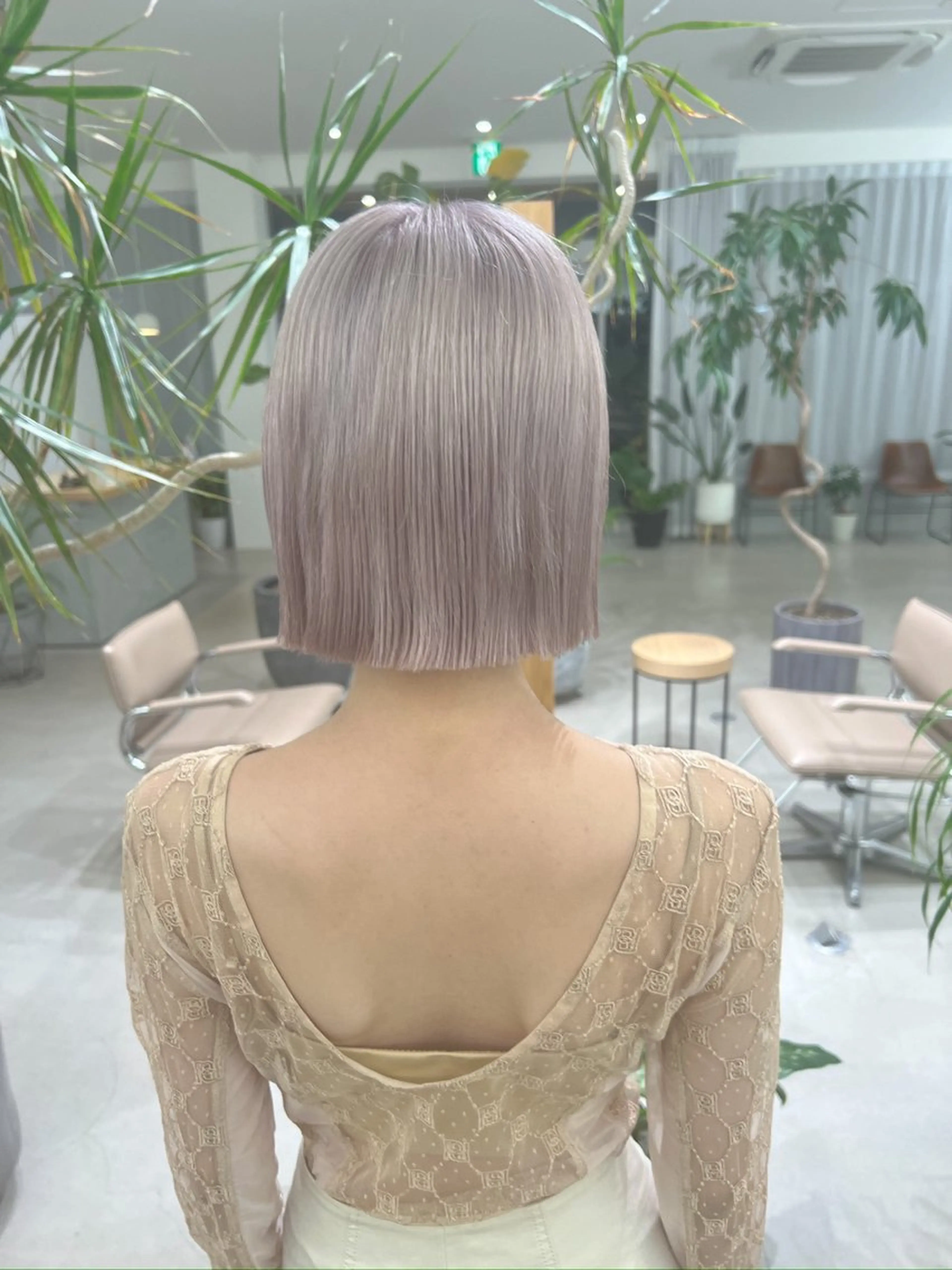 ショート カラー ブリーチ ブルーカラー 透明感カラー シルバー カット ヘアカラー トリートメント つくばUtooe's 副店長　寺沢颯のヘアスタイル