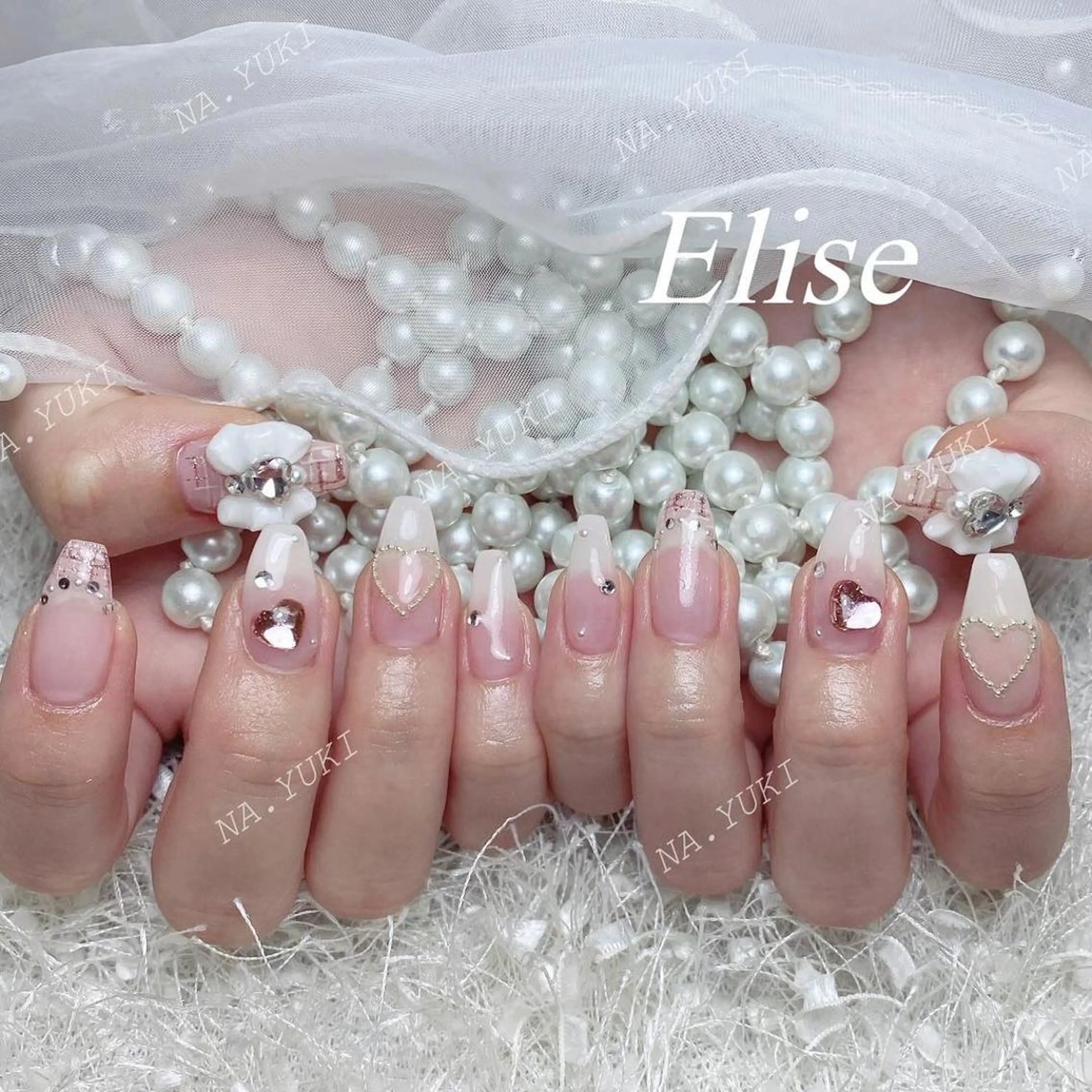 ネイル ハンドネイル 🌷 Mooning 🌷のネイルデザイン