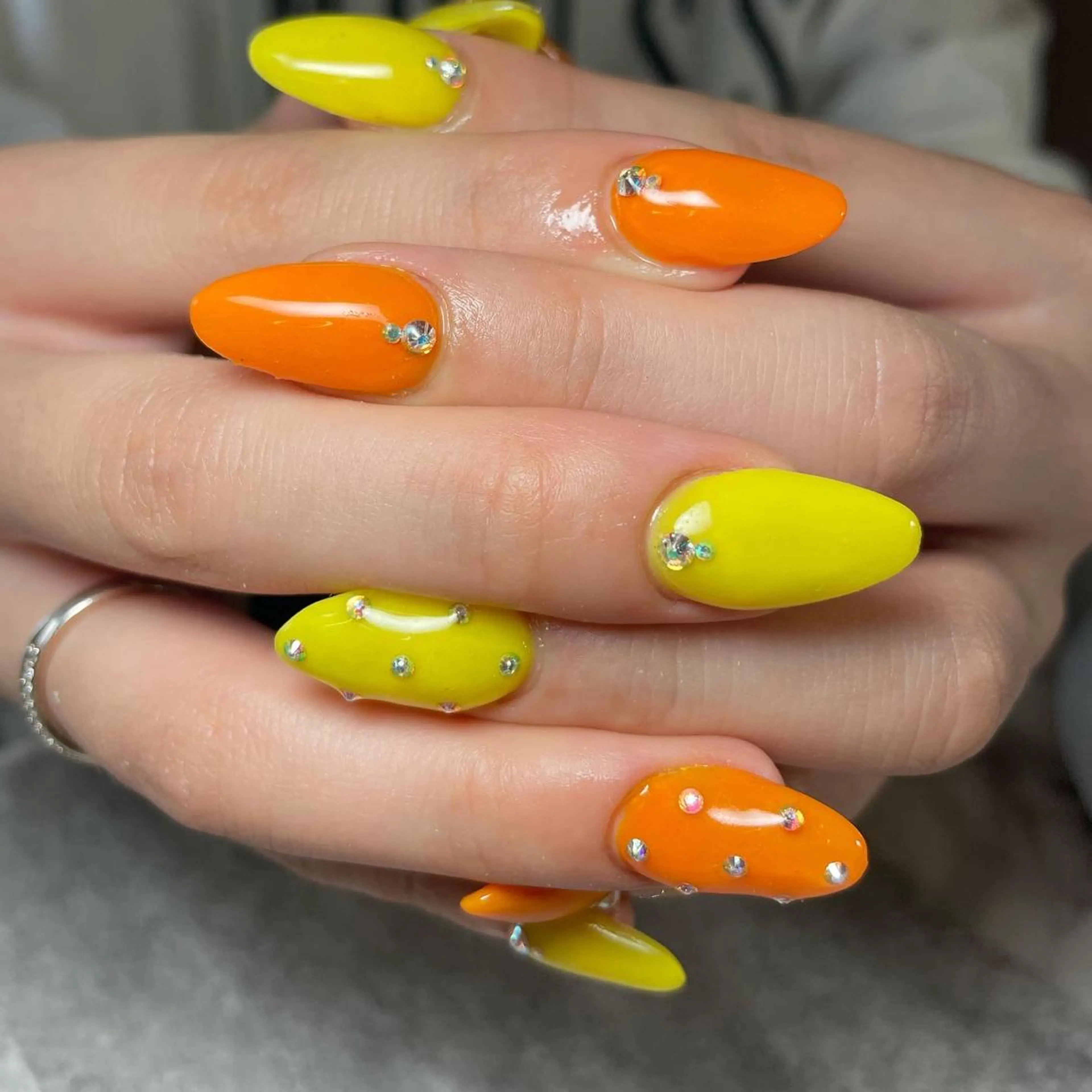 ネイル ワンカラーネイル スカルプネイル ハンドネイル 蓑原 佳央里のネイルデザイン