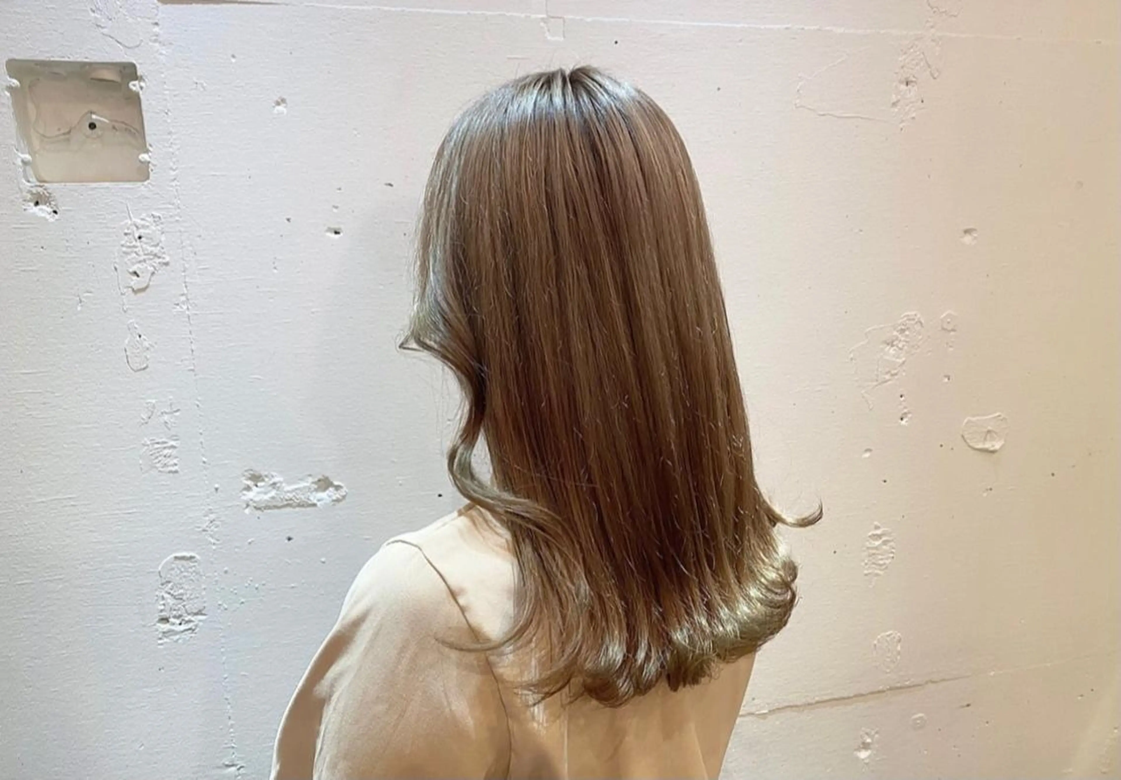 ロング カラー ベージュカラー ミルクティーベージュ たなか もえなのヘアスタイル