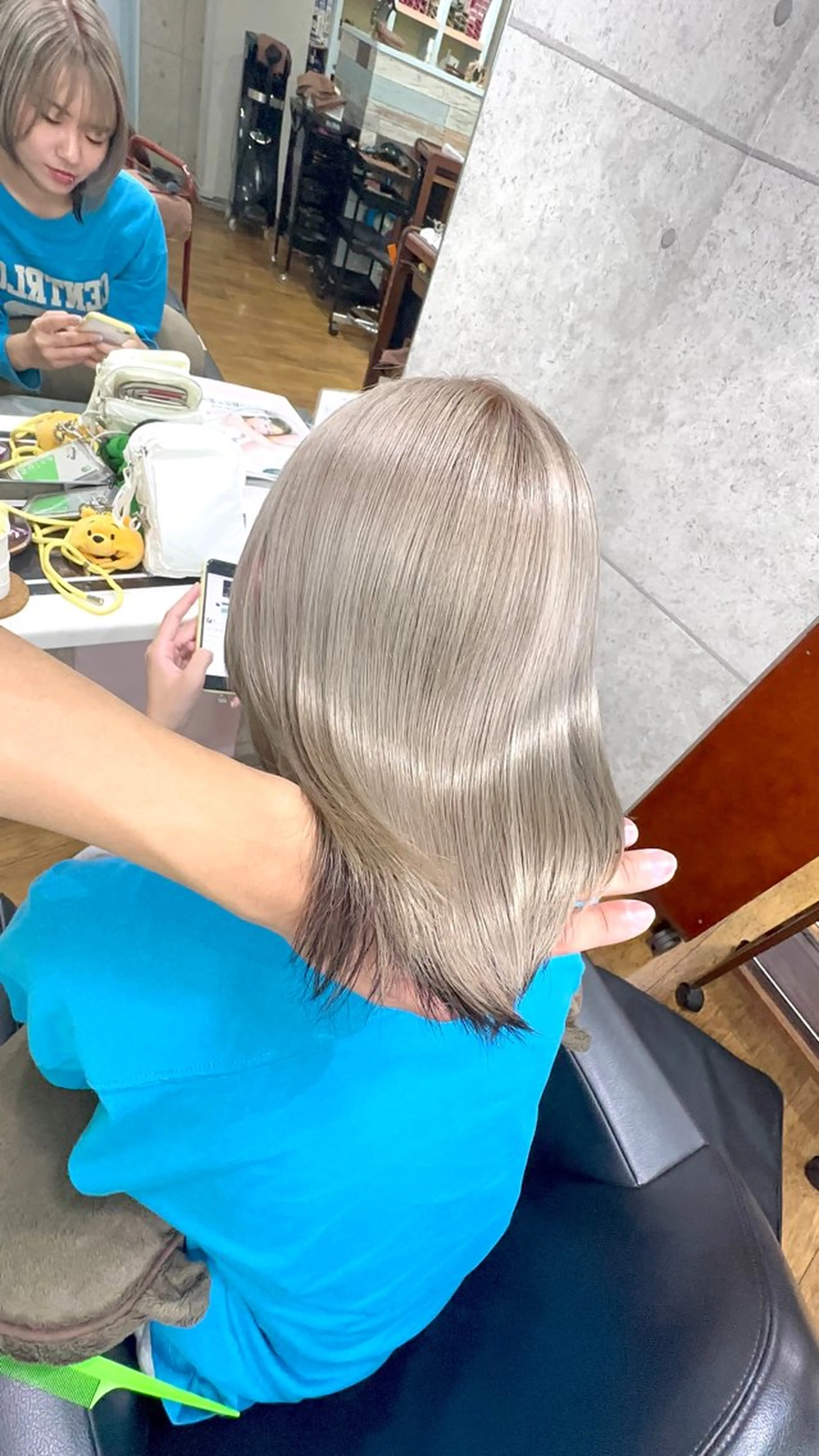 ミディアム カラー mEg hair creation川崎矢向店所属・✨️複雑履歴特化 美容師アトム✨️のヘアスタイル