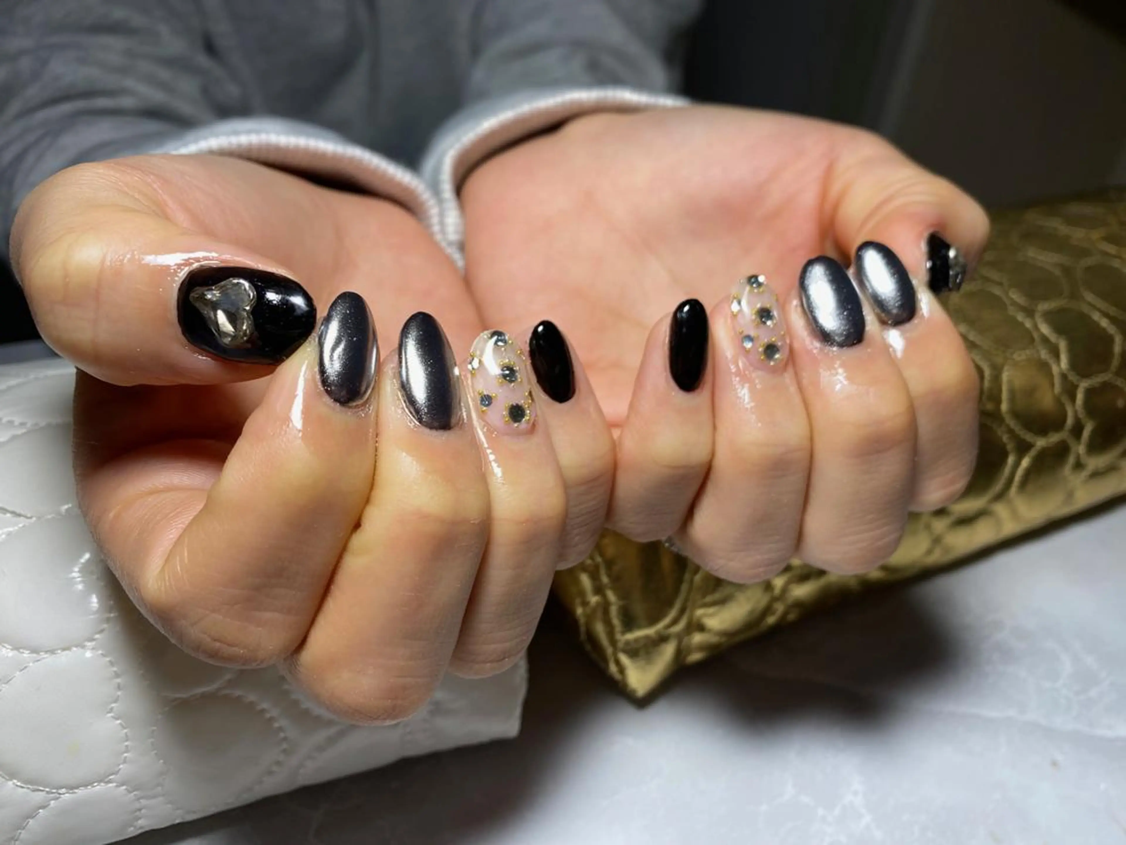 ネイル ミラーネイル nail en💅 キッズスペース有のネイルデザイン